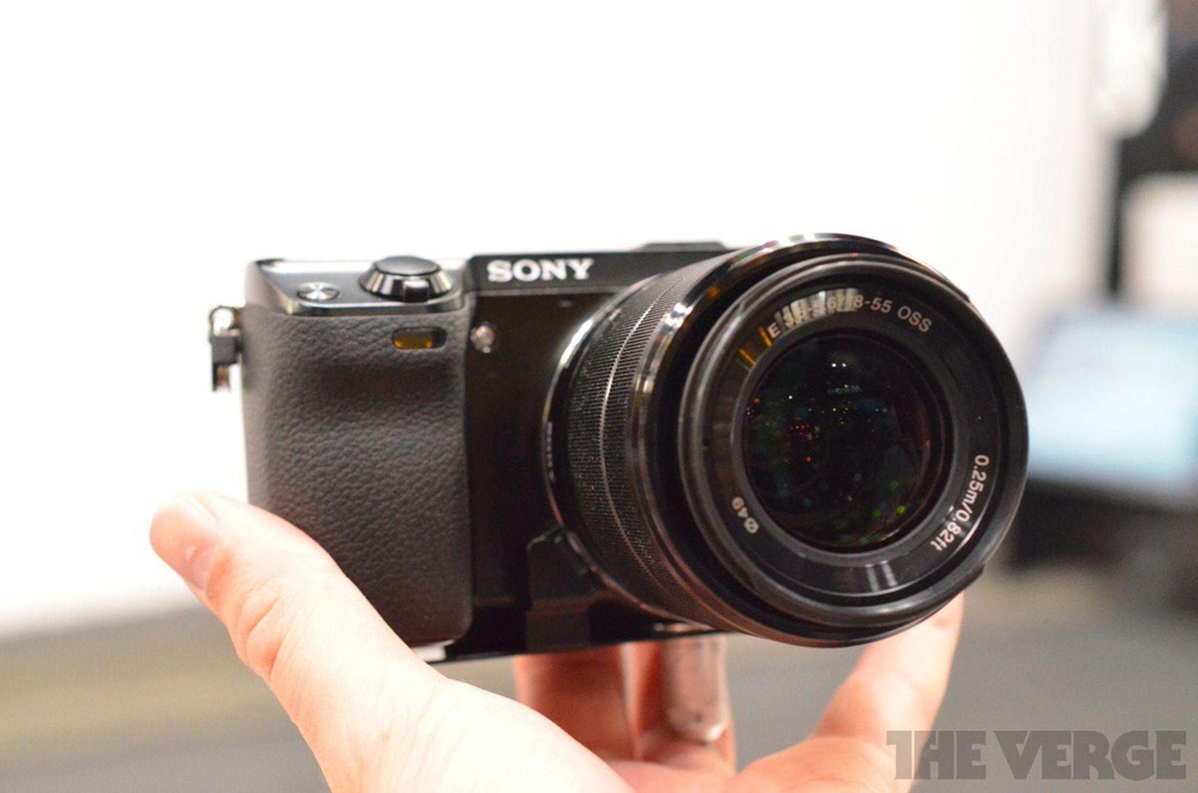 Sony NEX-7 hands-on photos