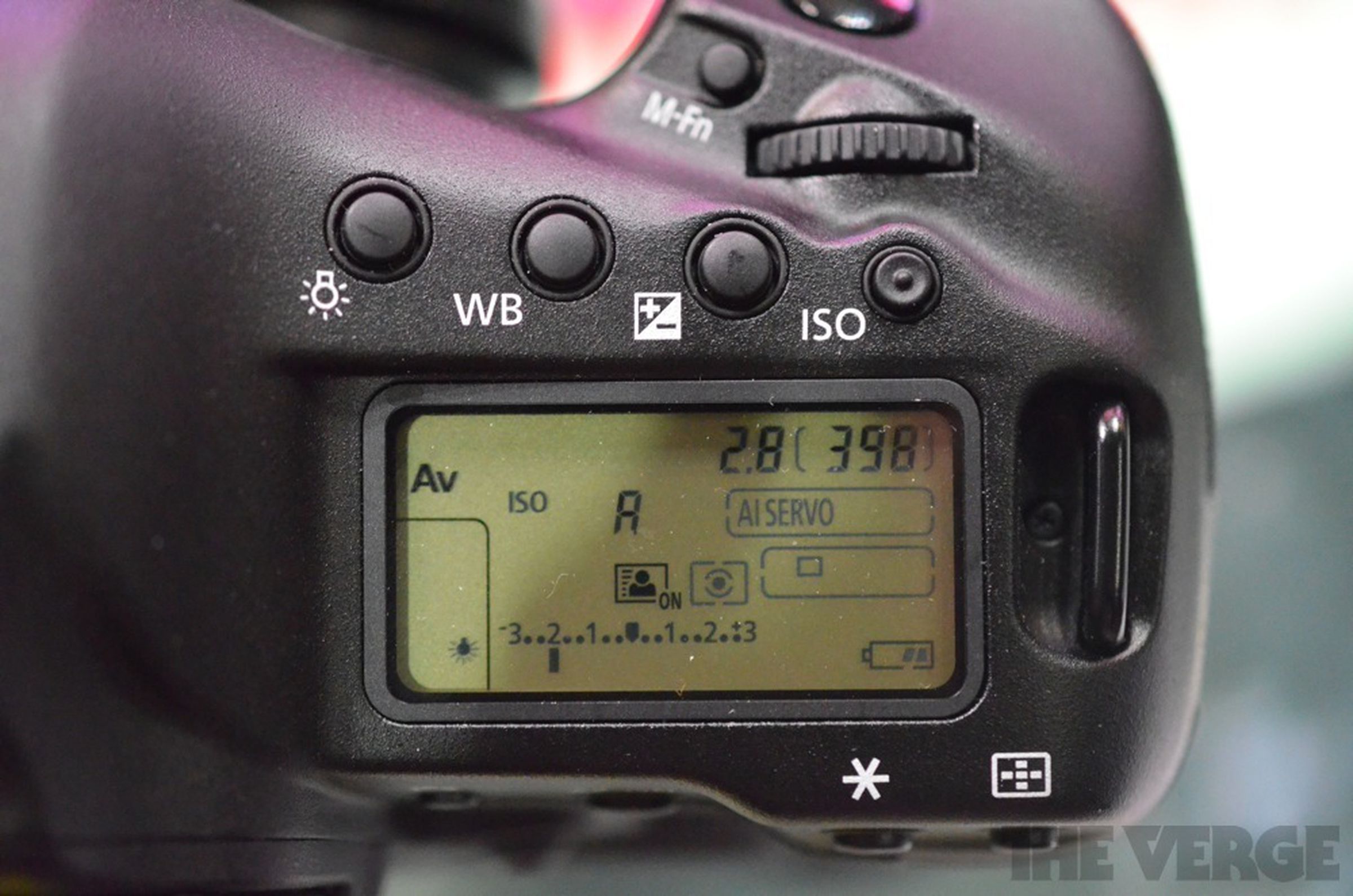 Canon EOS-1D X hands-on photos