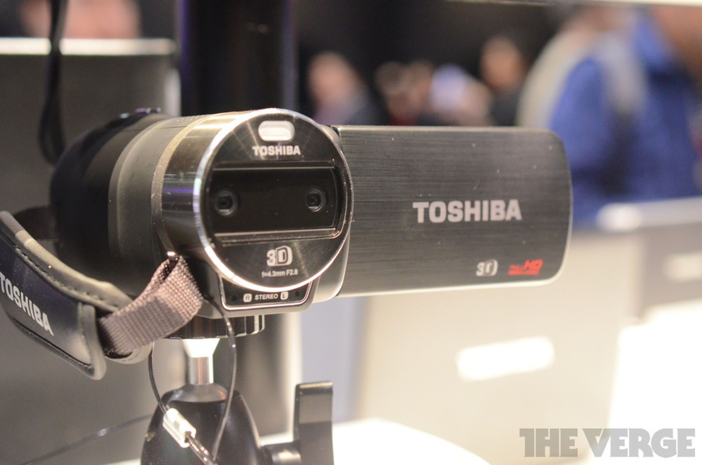 Toshiba Camileo Air10 and Z100 hands-on pictures