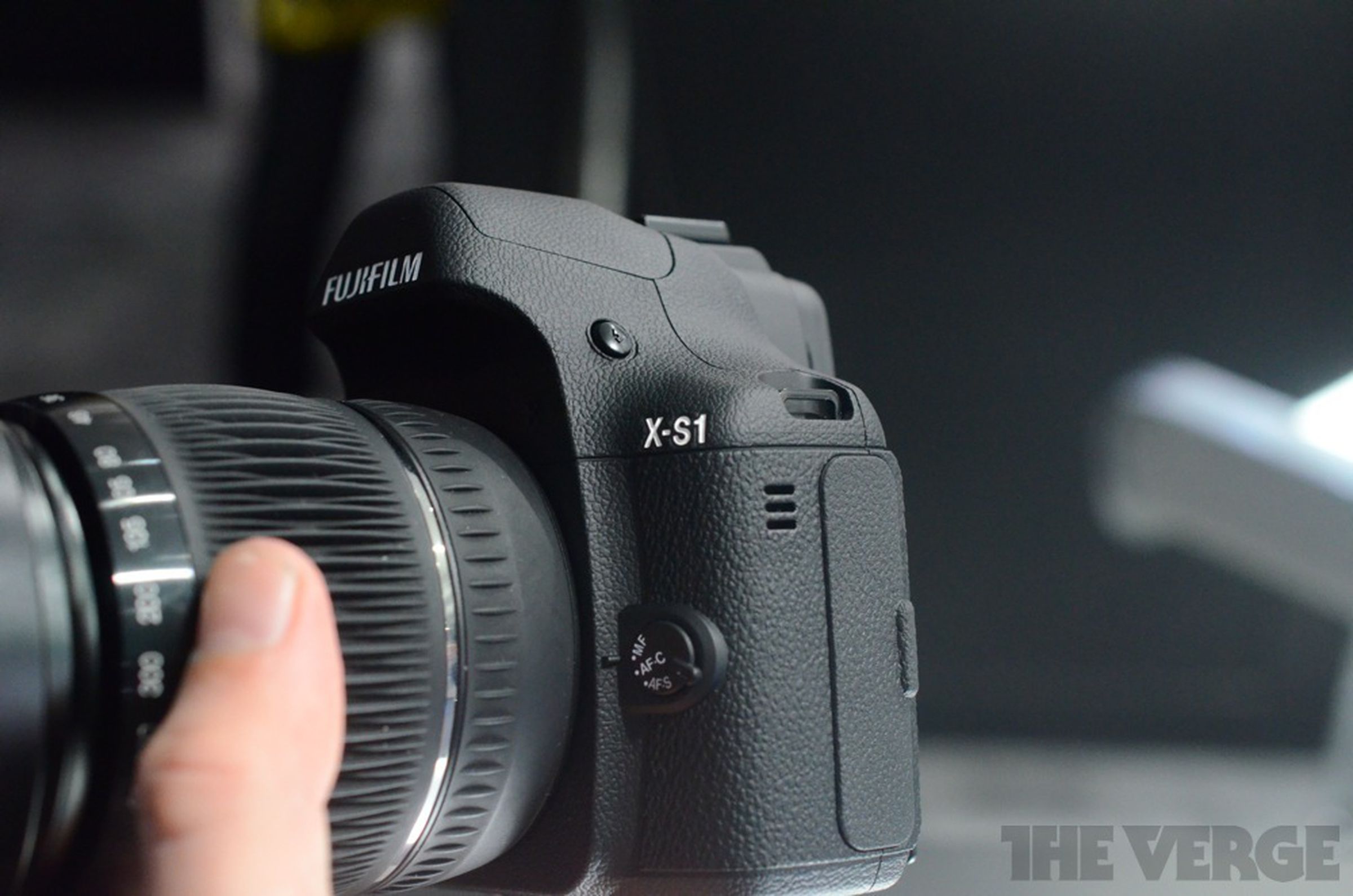 Fujfilm X-S1 hands-on pictures