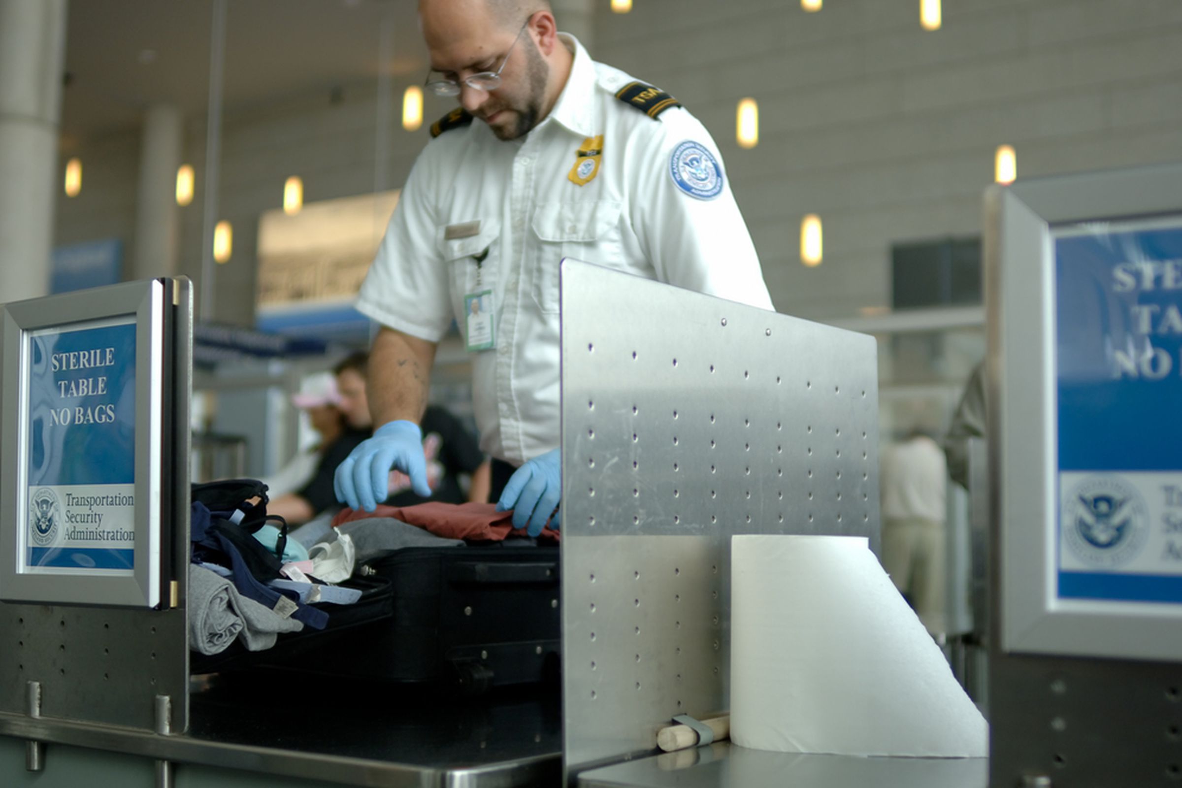 SHUTTERSTOCK TSA security