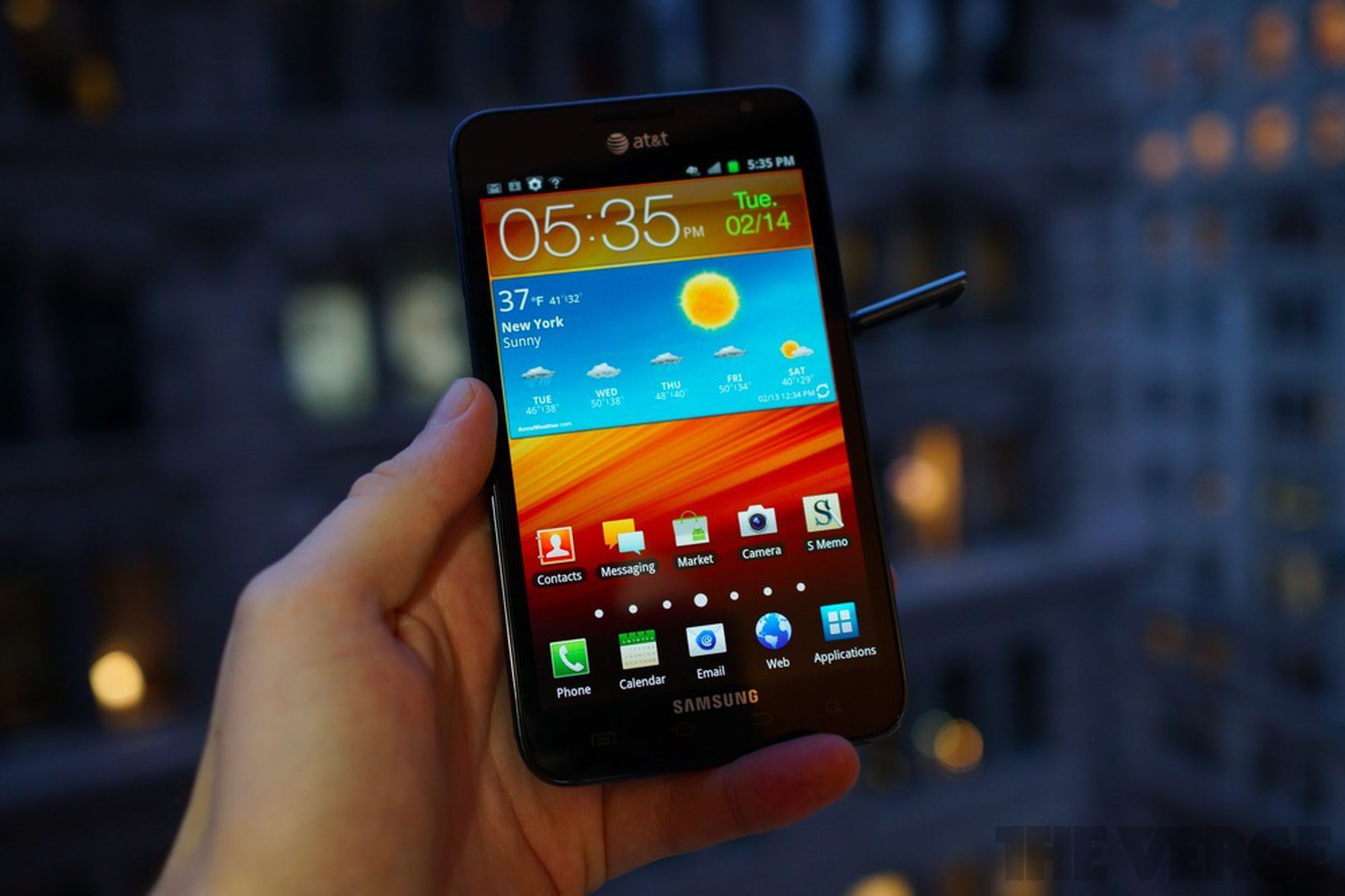 Gallery Photo: Samsung Galaxy Note LTE for AT&T review pictures