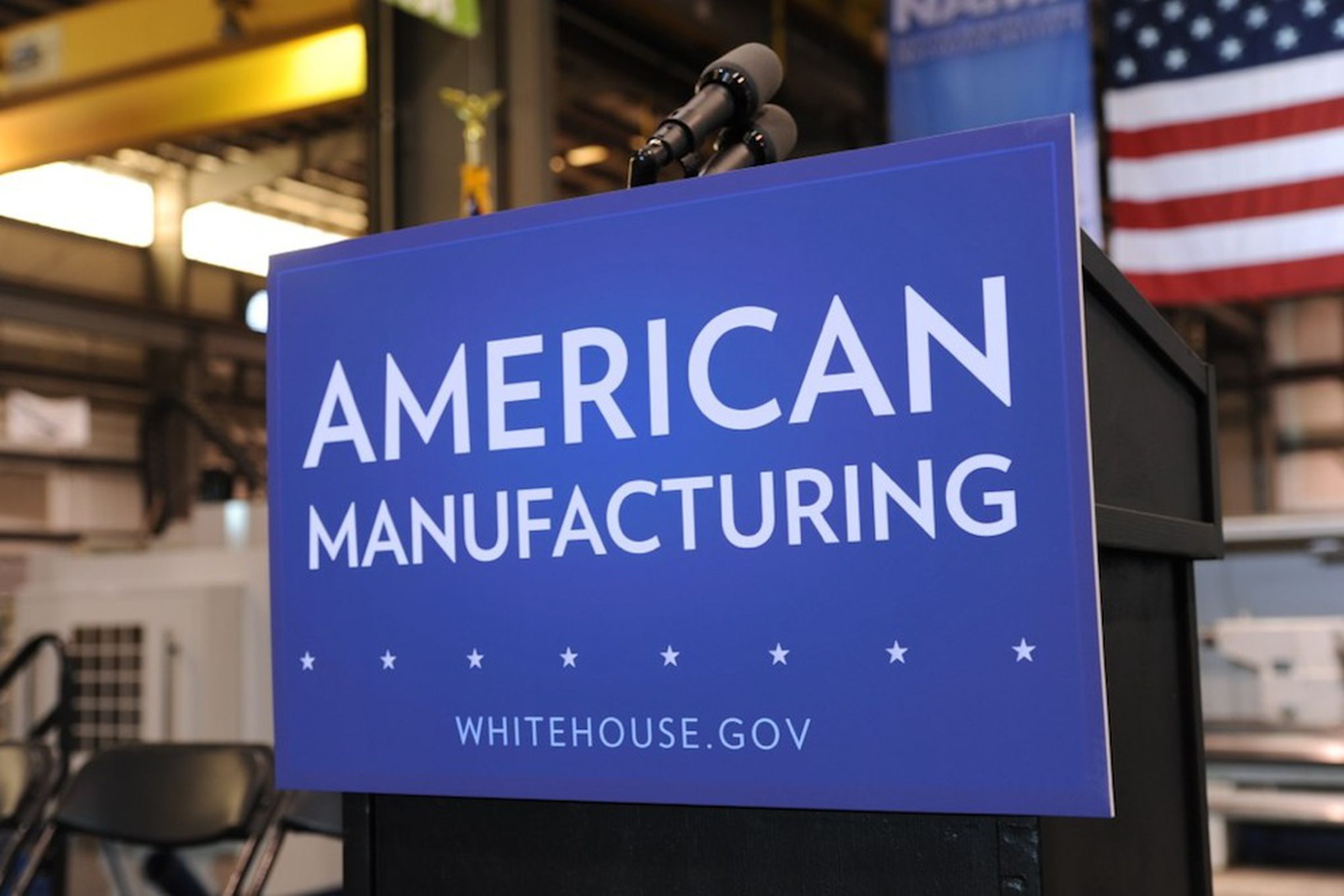 White House American Manufacturing logo (Credit: NCDMM News/NAMII/White House/Flickr)