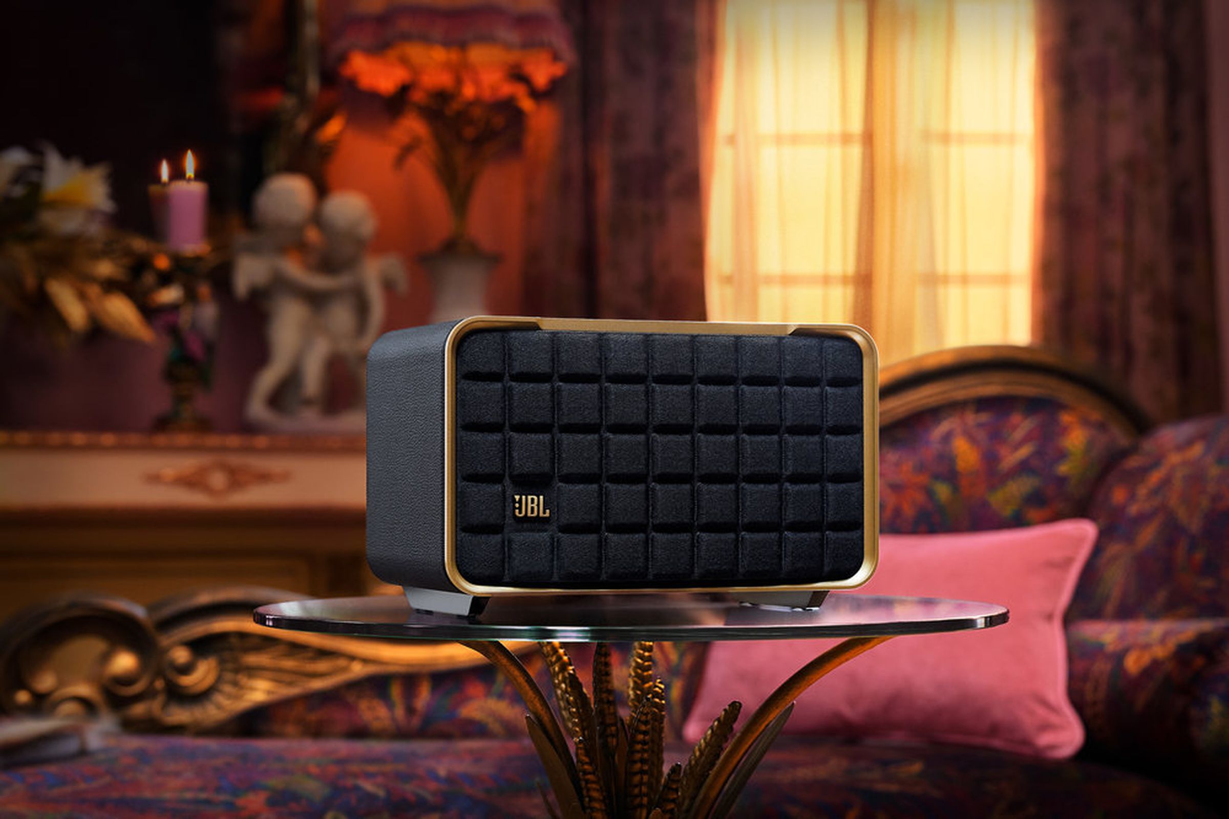 The JBL Authentics 200 is a retro-style speaker inspired by the 1970s JBL L100 speaker but with some new tech on board.