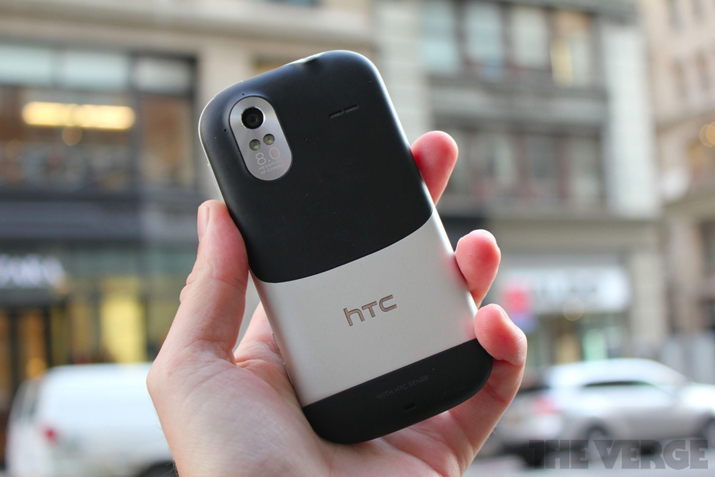 HTC Amaze 4G review photos