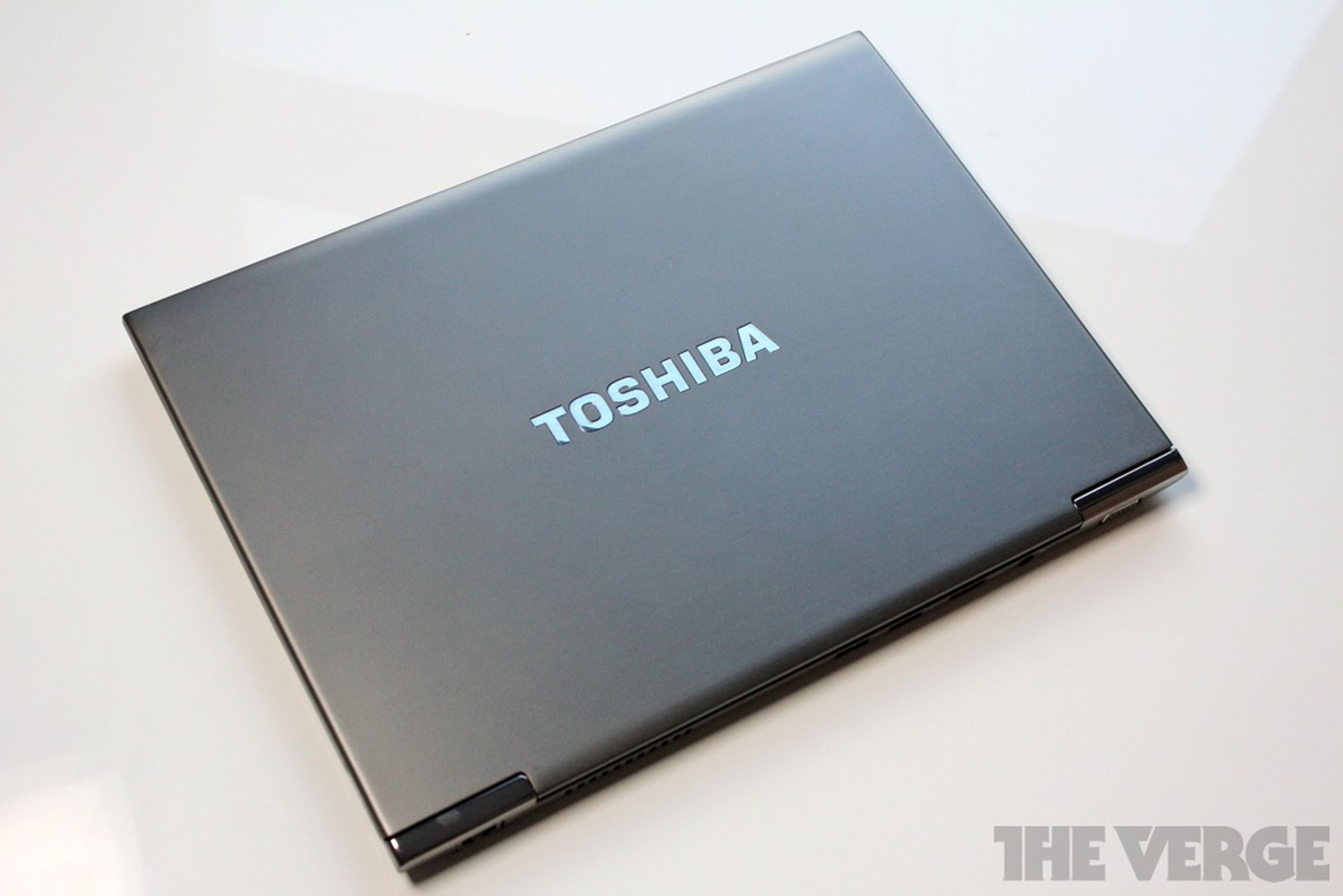 Toshiba Portege Z835 review photos