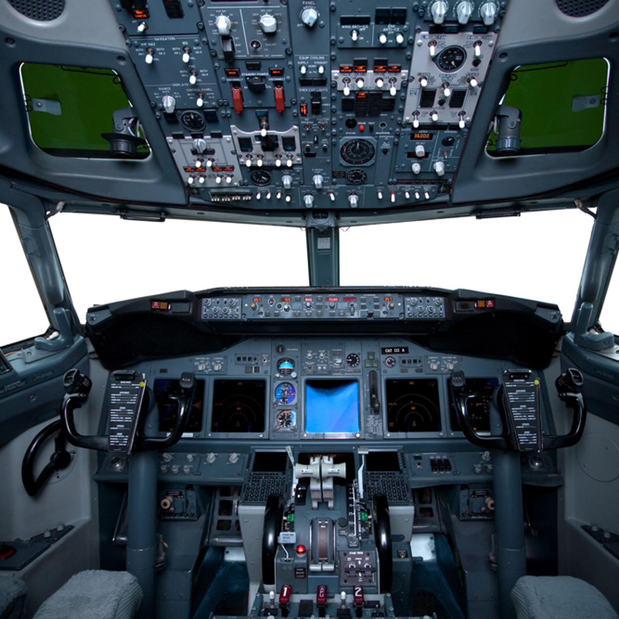 Aircraft cockpit (Shutter Stock)