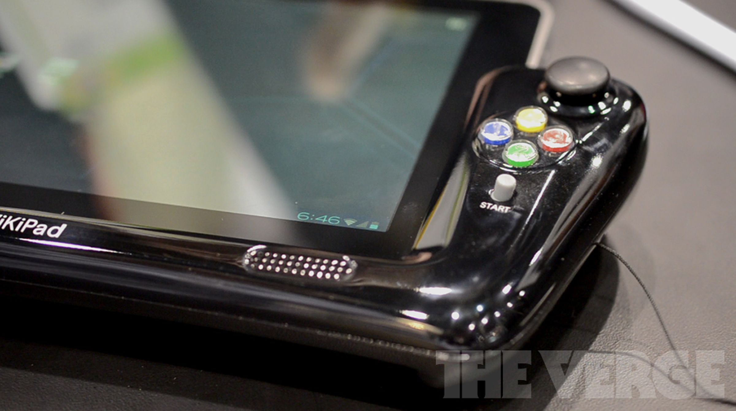 WikiPad:3D glasses-free Android 4.0 tablet (hands-on photos)