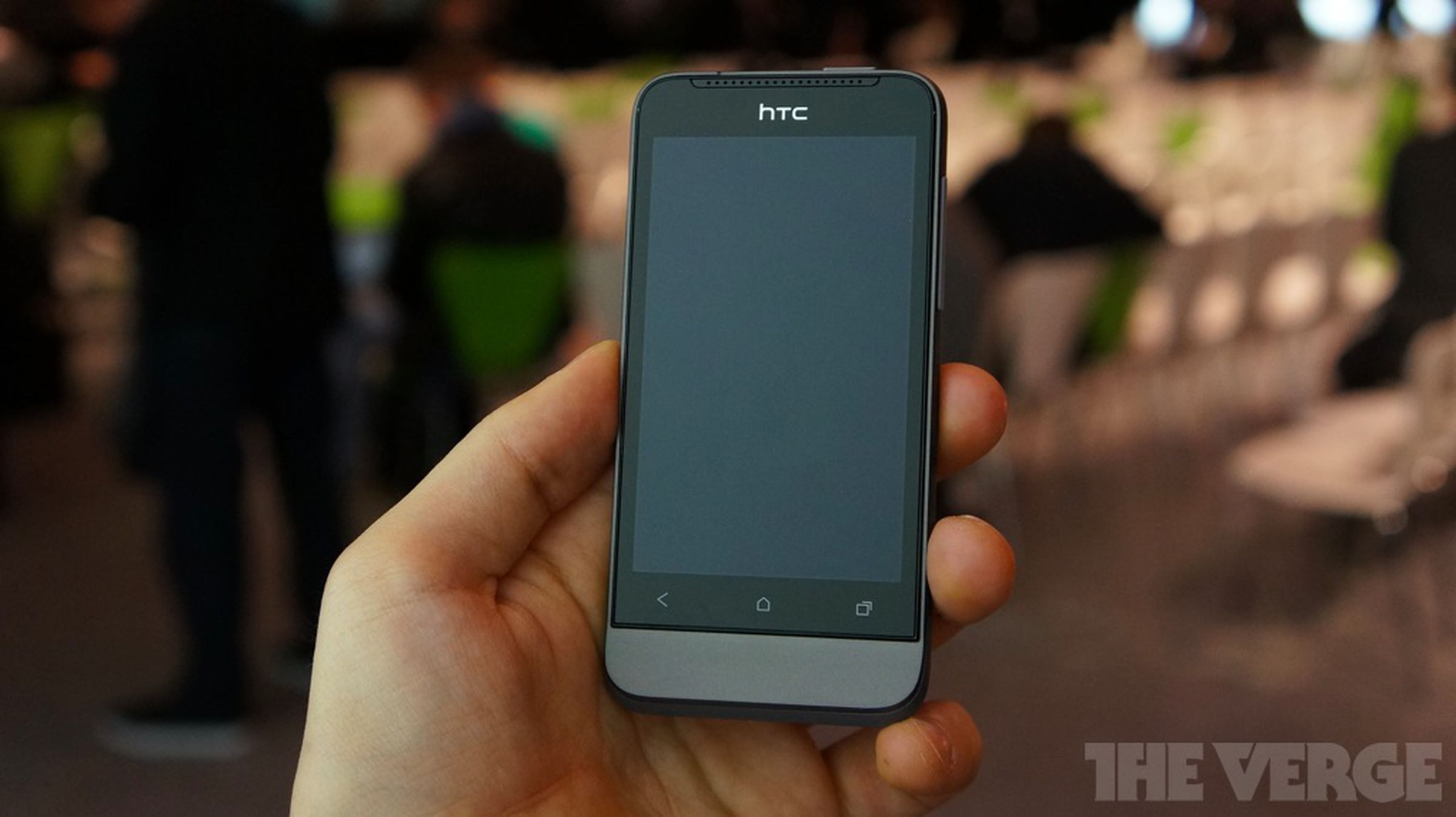 HTC One V hands-on photos