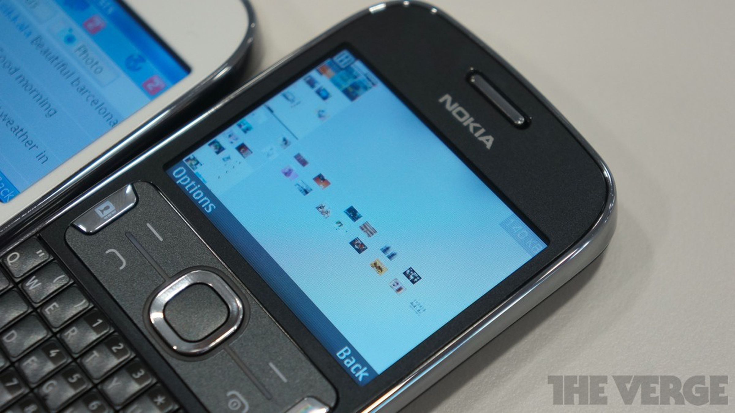 Nokia Asha 302 and 202/203 hands-on photos