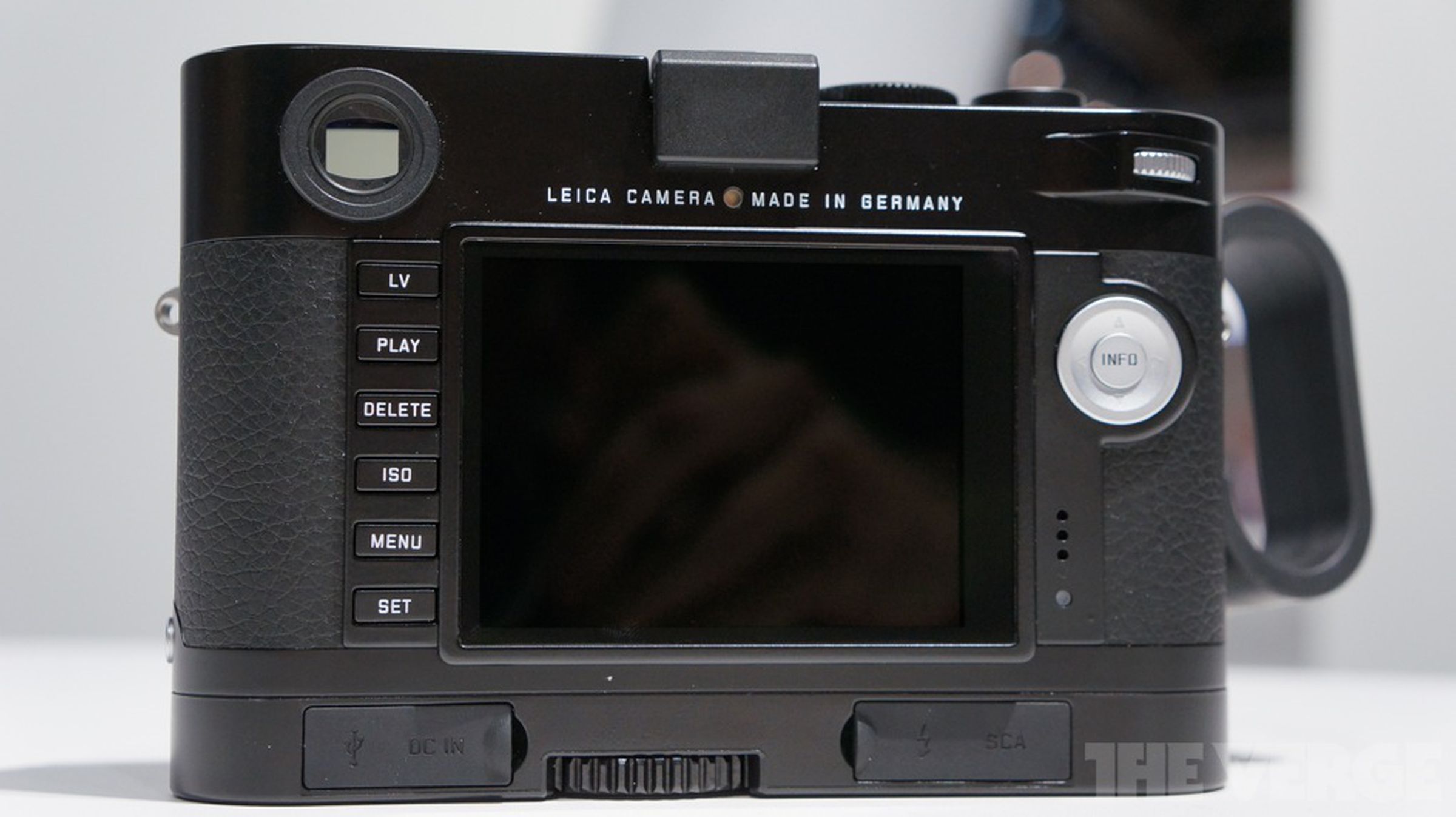 Leica M hands-on photos