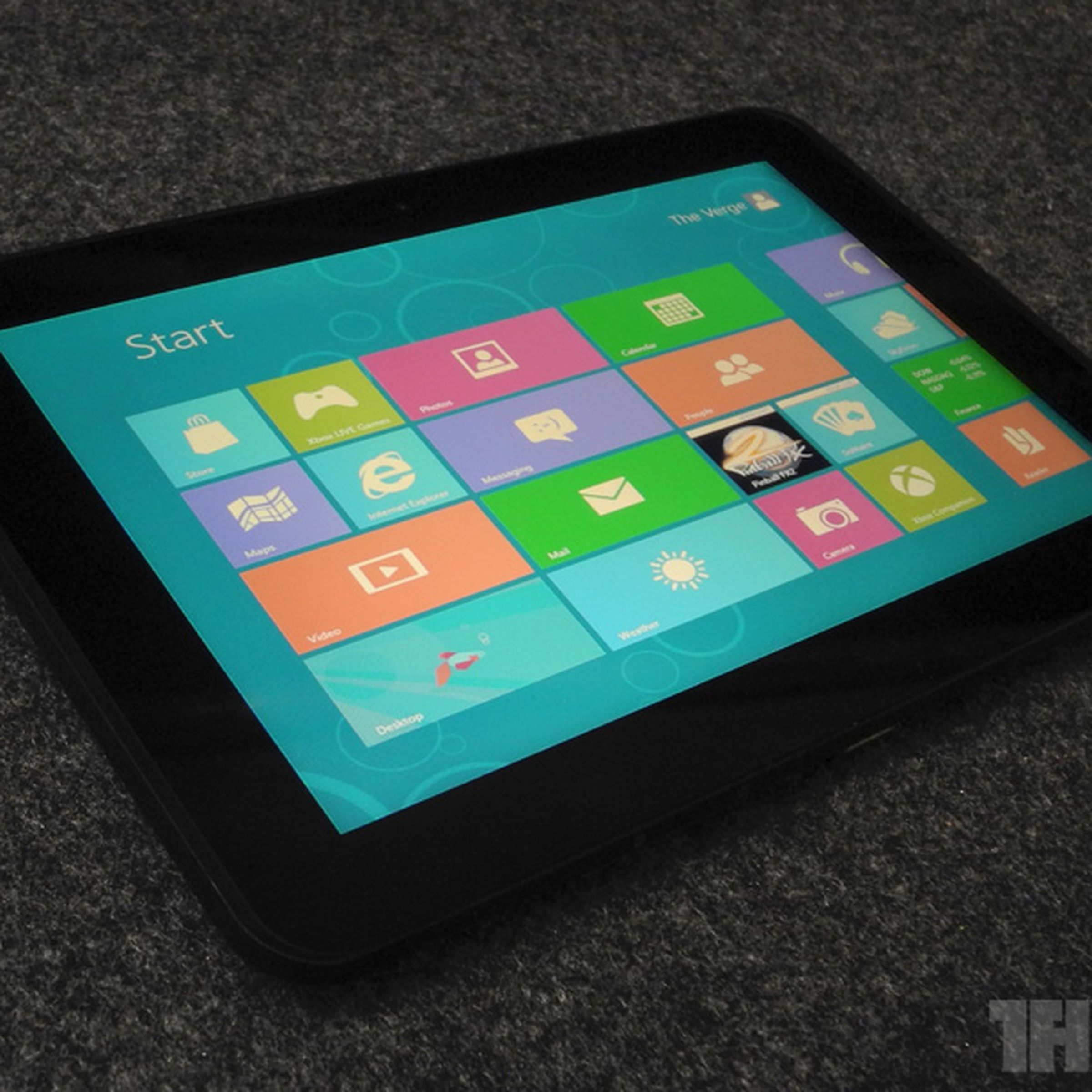 Windows 8 Consumer Preview on ViewSonic tablet