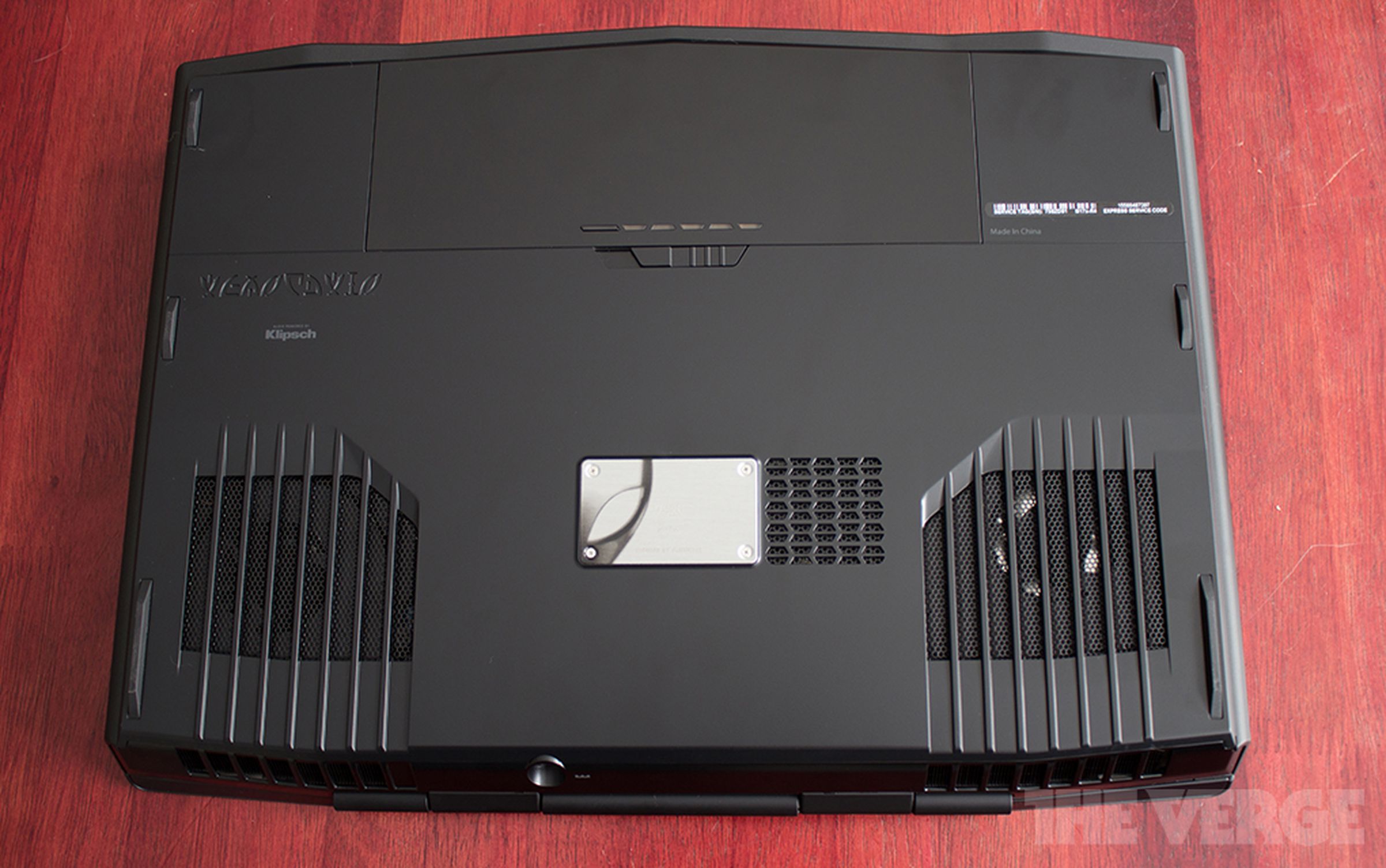 Alienware M17x-R4 review pictures