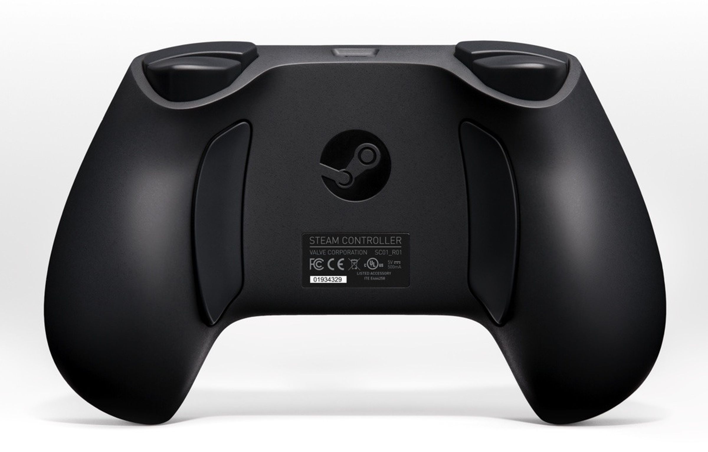 Steam Controller and Steam Machine press pictures