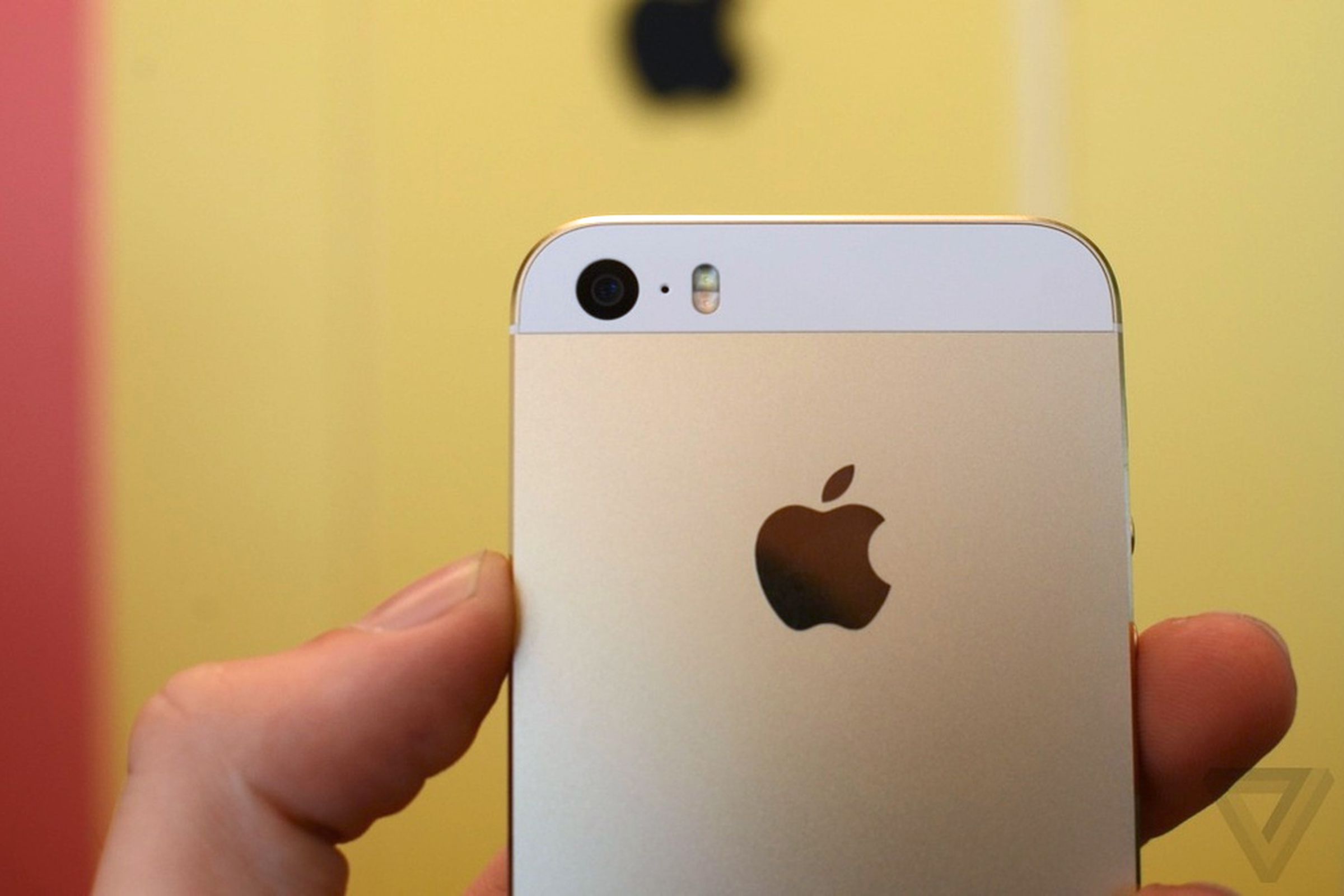 gold iphone 5s stock