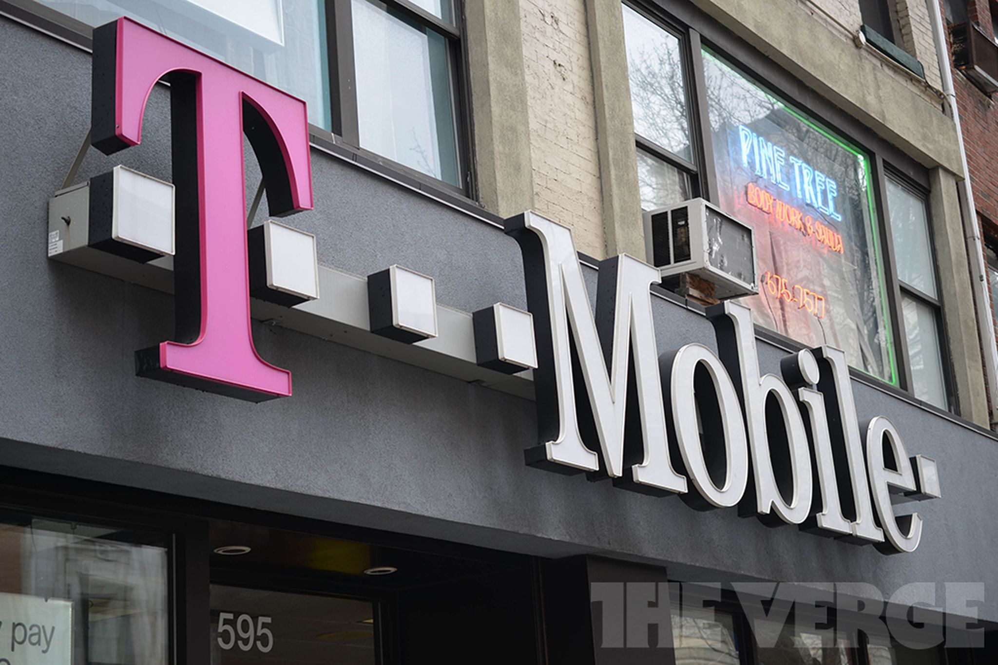 T Mobile has upgraded its LTE coverage in hundreds of new sites The Verge