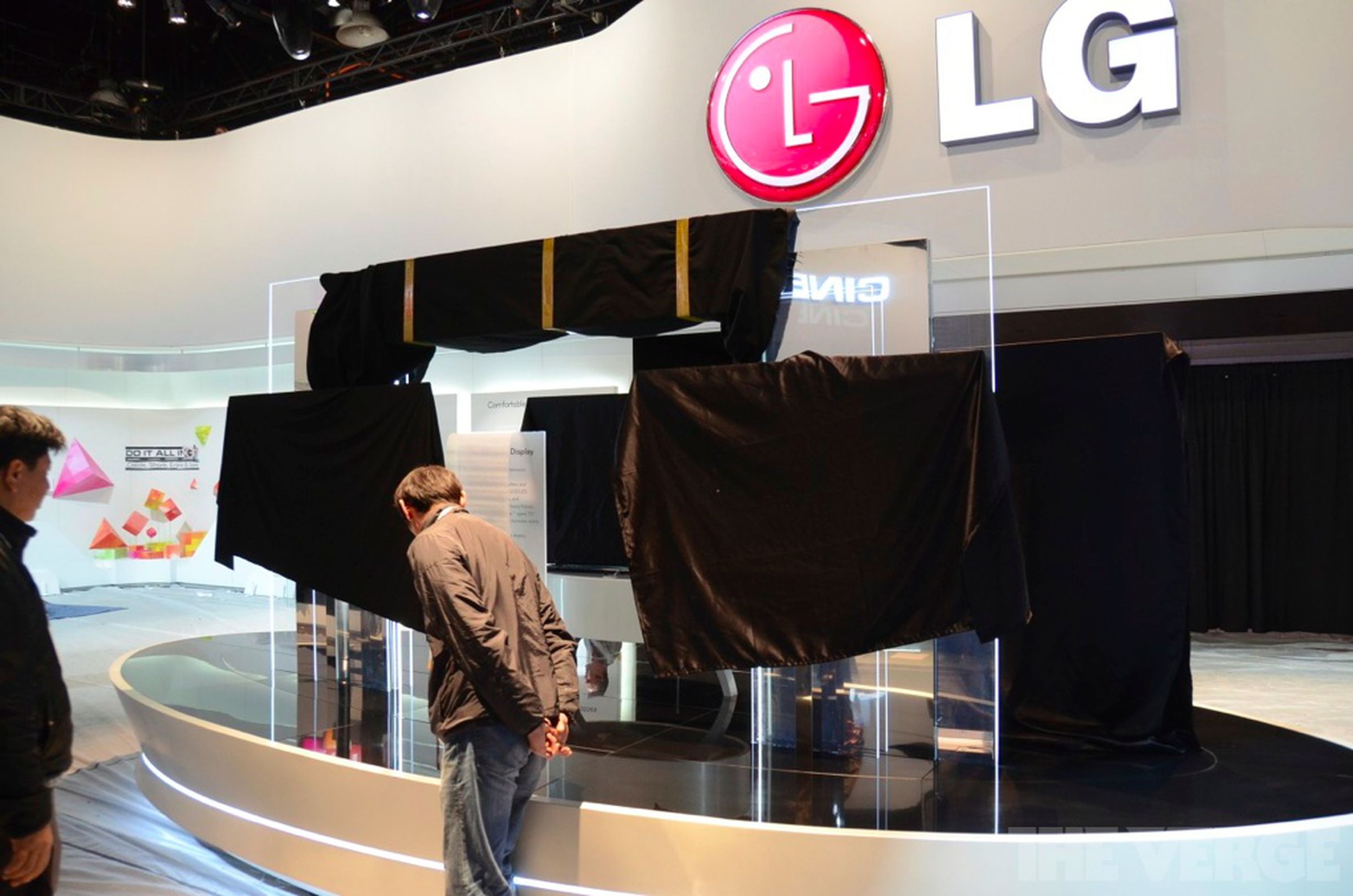 LG's 55-inch OLED TVs under wraps at CES 2012
