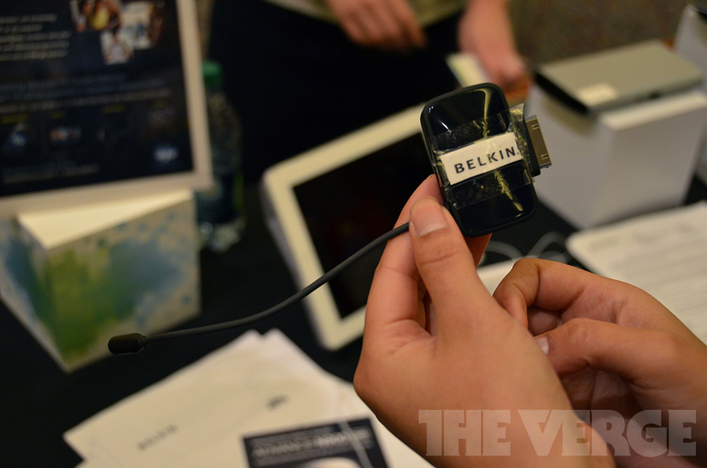 Belkin prototype iOS dongle for Dyle Mobile TV hands-on photos