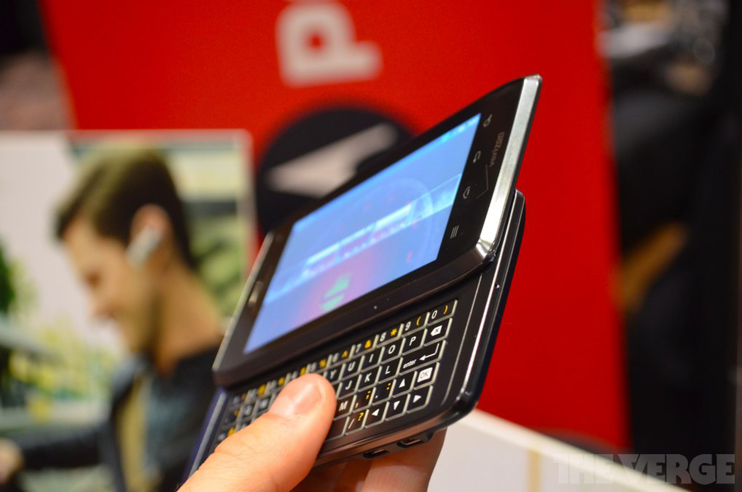 Motorola Droid 4 hands-on pictures