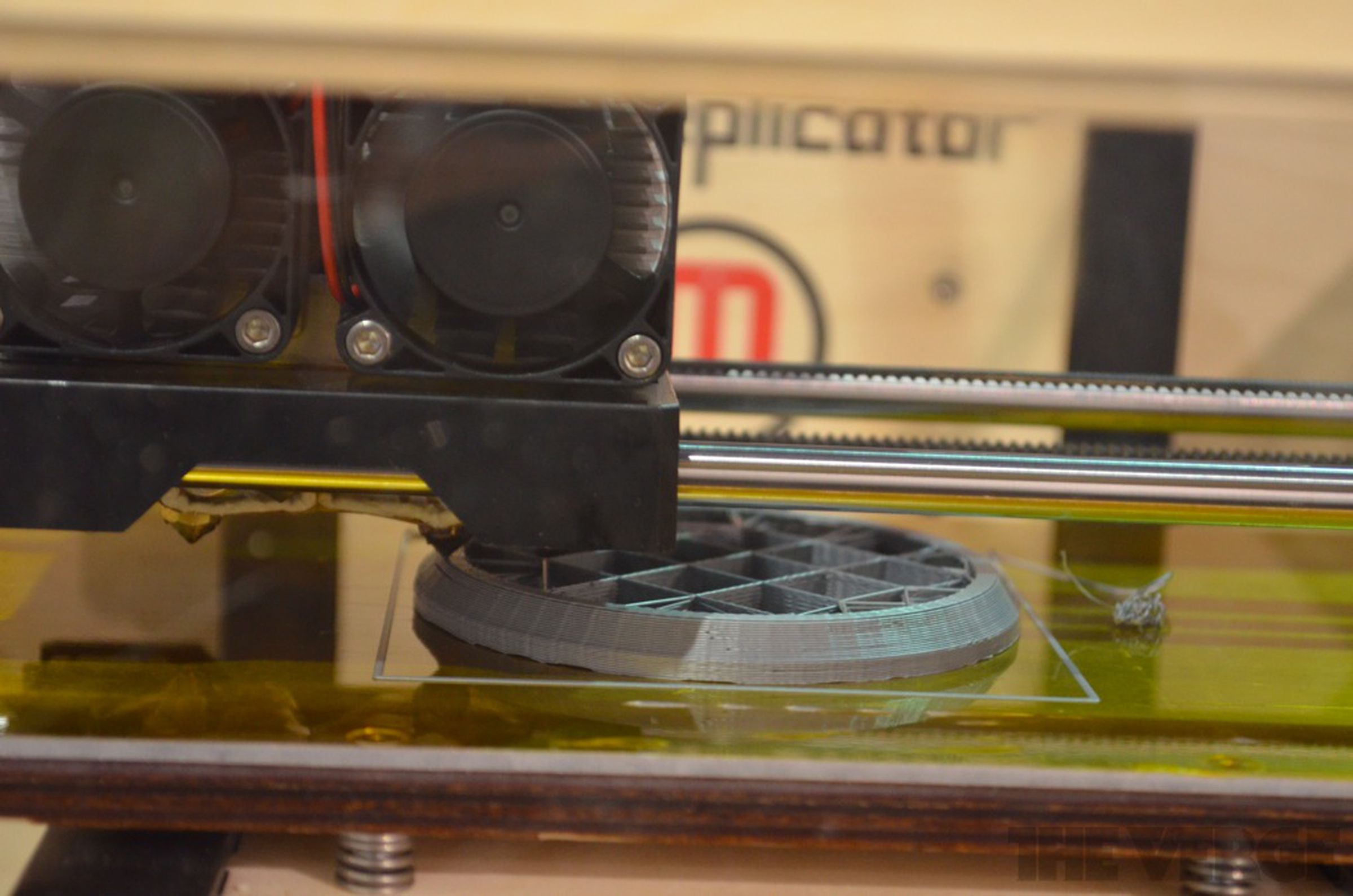 MakerBot Replicator hands-on pictures 