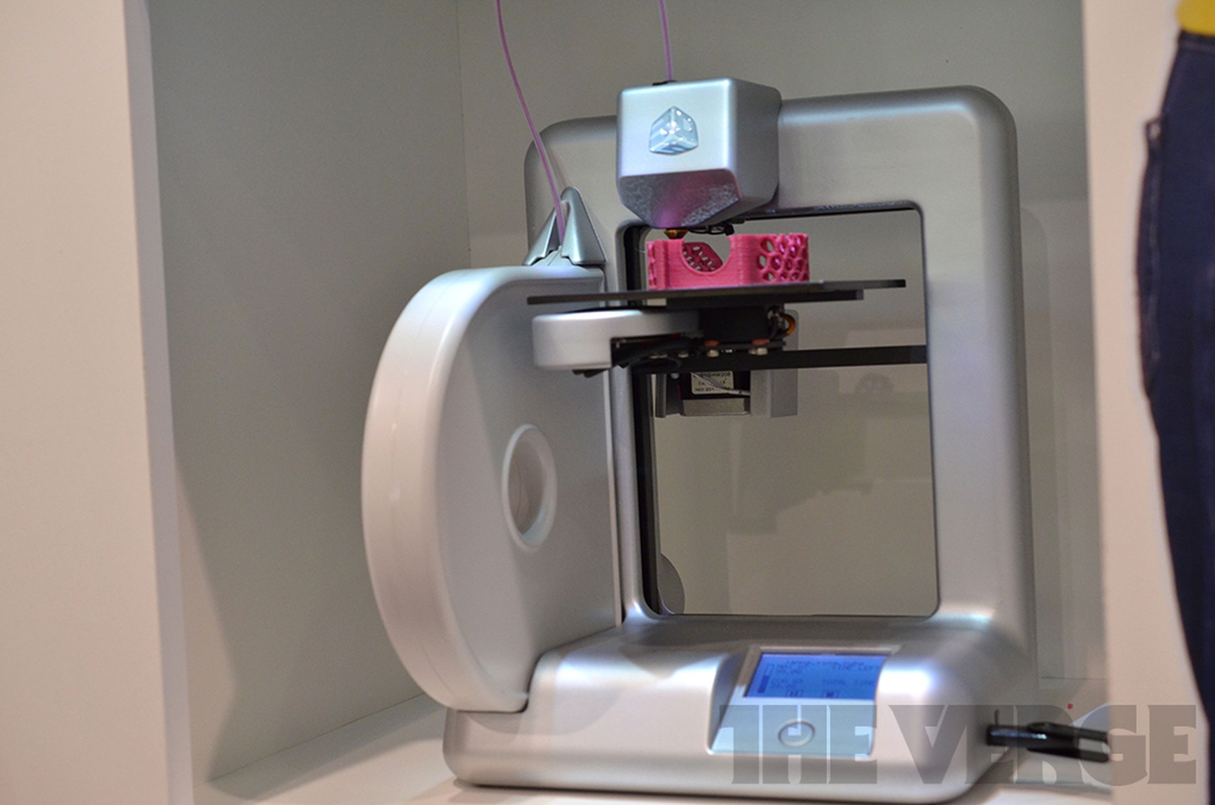 Cubify 3D printers and product sample images