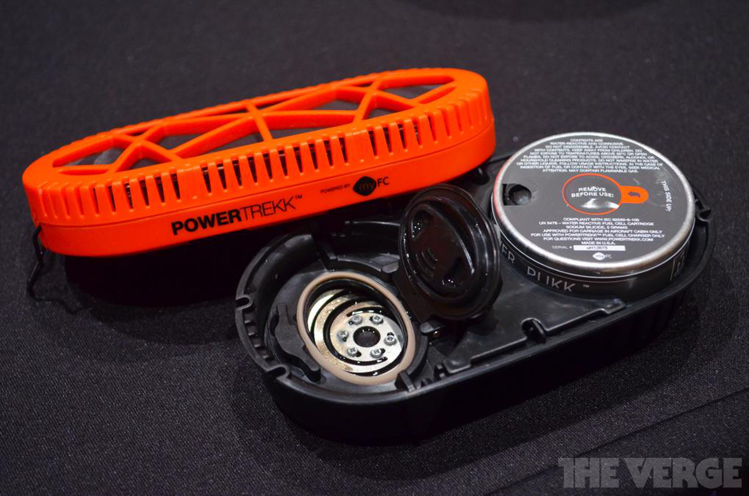 PowerTrekk mobile fuel cell hands-on pictures