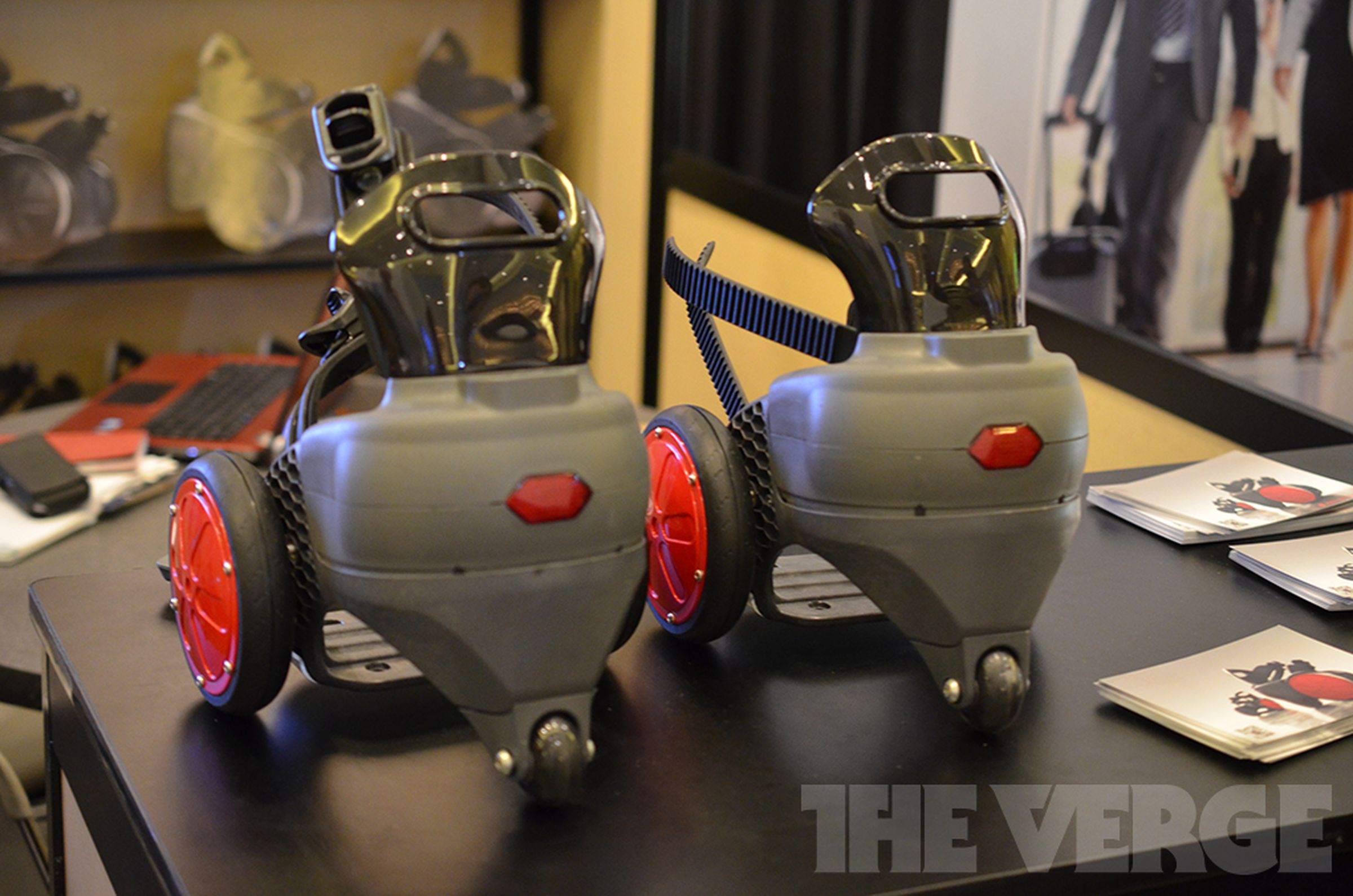 SpnKix electric skates hands-on photos