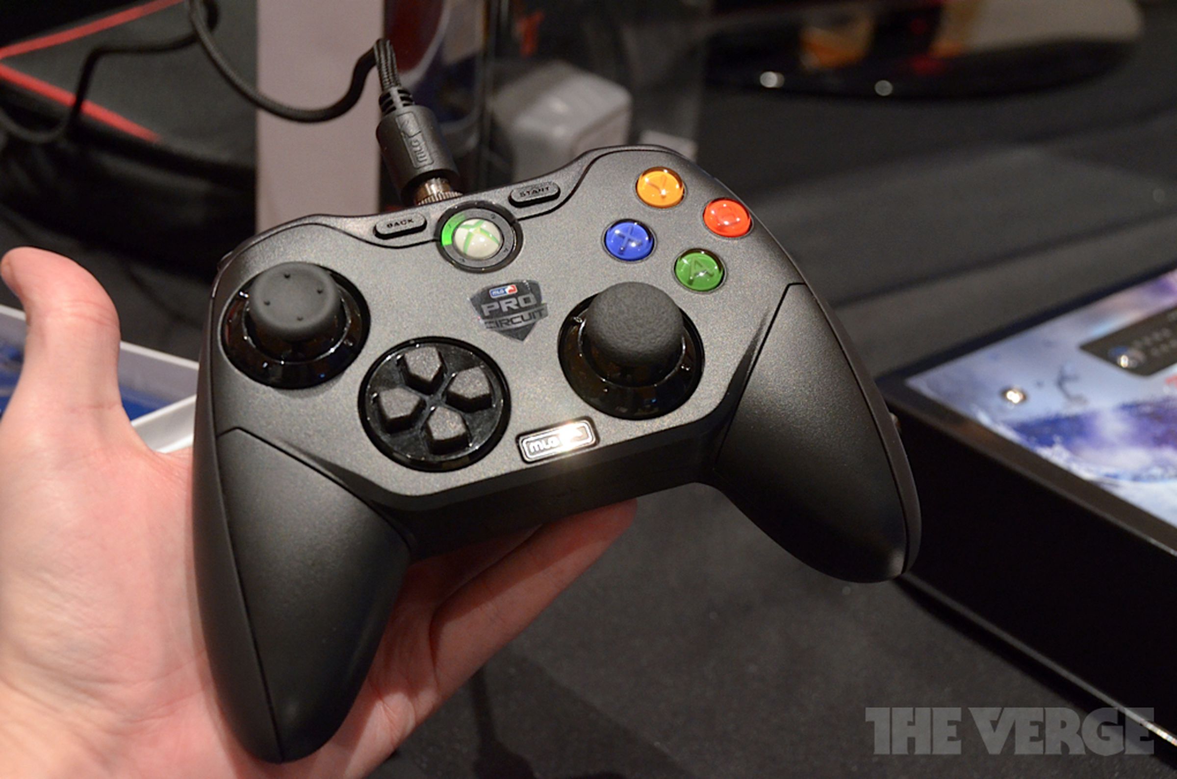 Mad Catz's MLG Pro Circuit game controller hands-on pictures