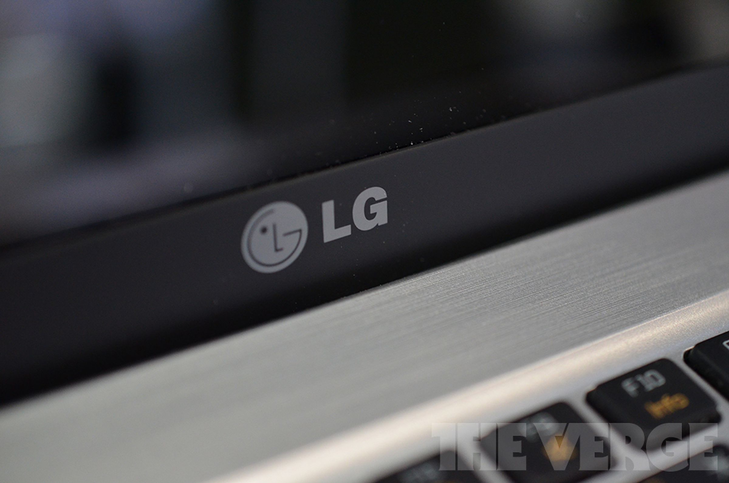 LG Z330 and Z430 ultrabook hands-on photos
