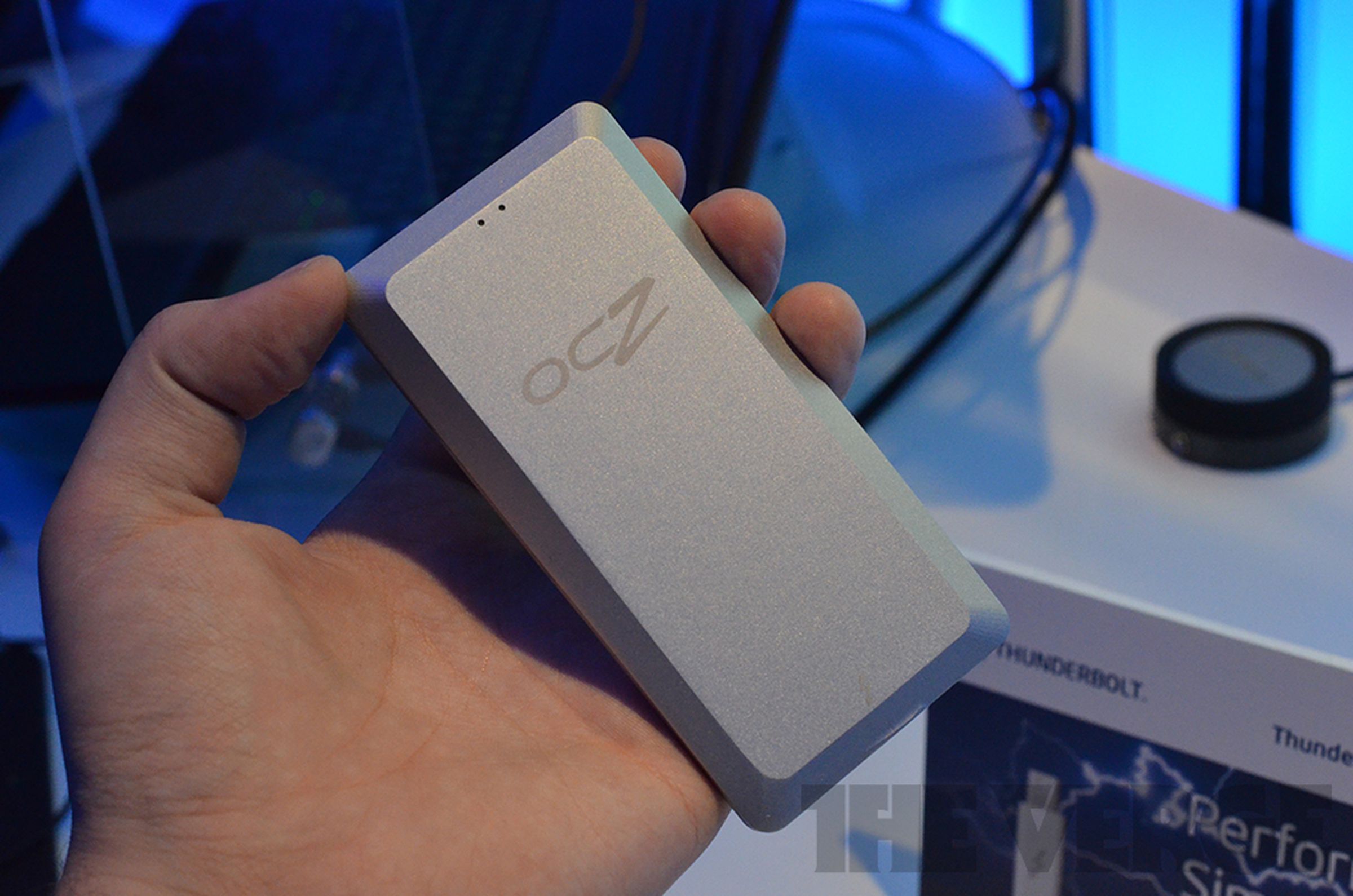 OCZ Lightfoot Thunderbolt external SSD hands-on photos