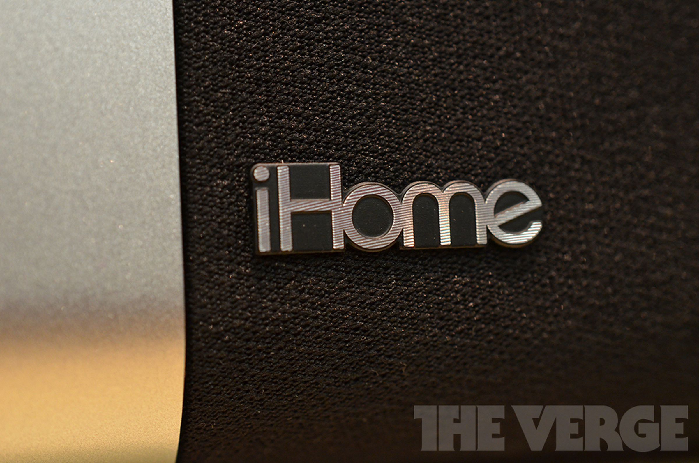 iHome iD50 Bluetooth clock radio for iPhones, iPads, and iPods (hands-on photos)