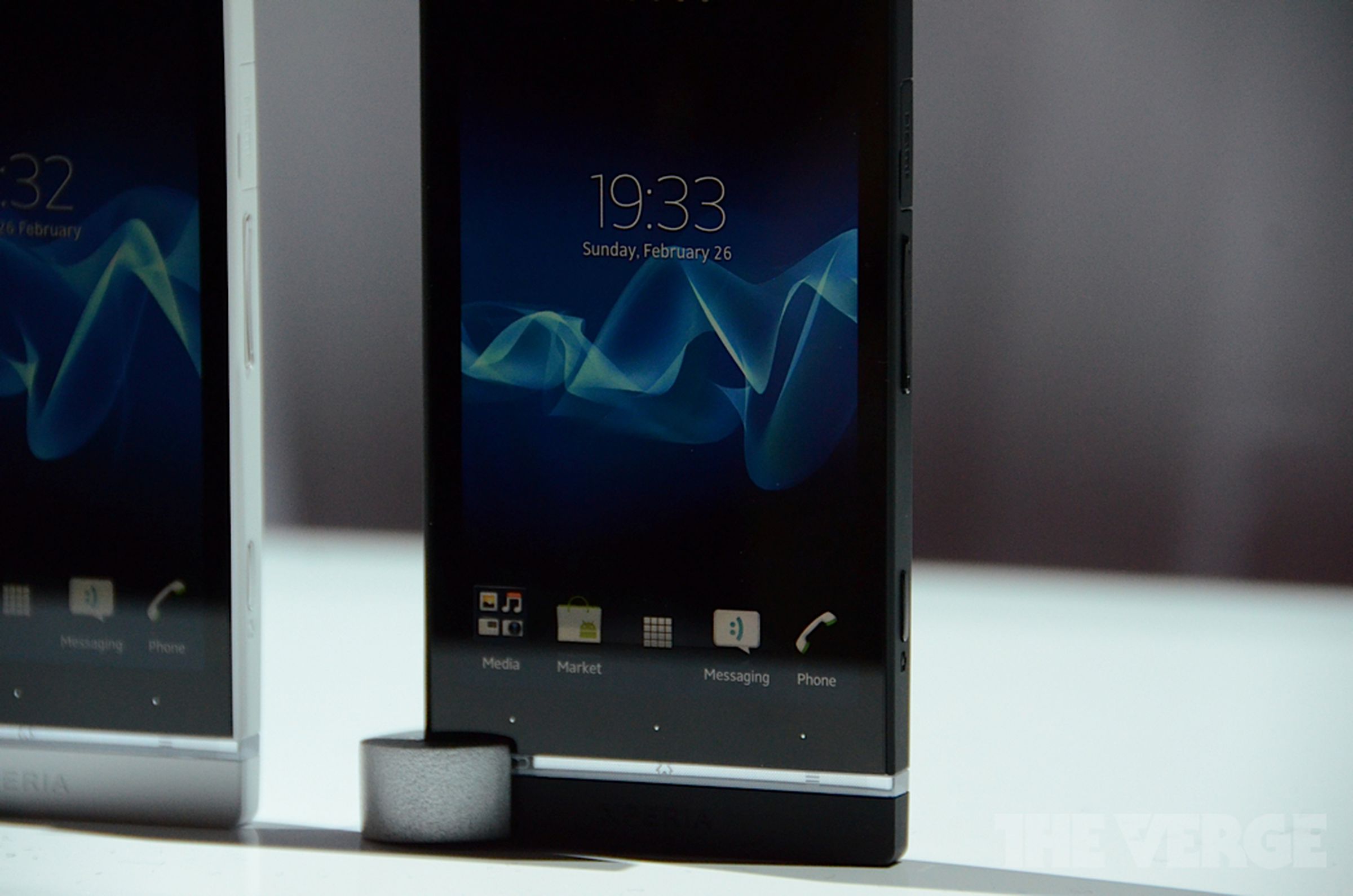 Sony Xperia U hands-on pictures