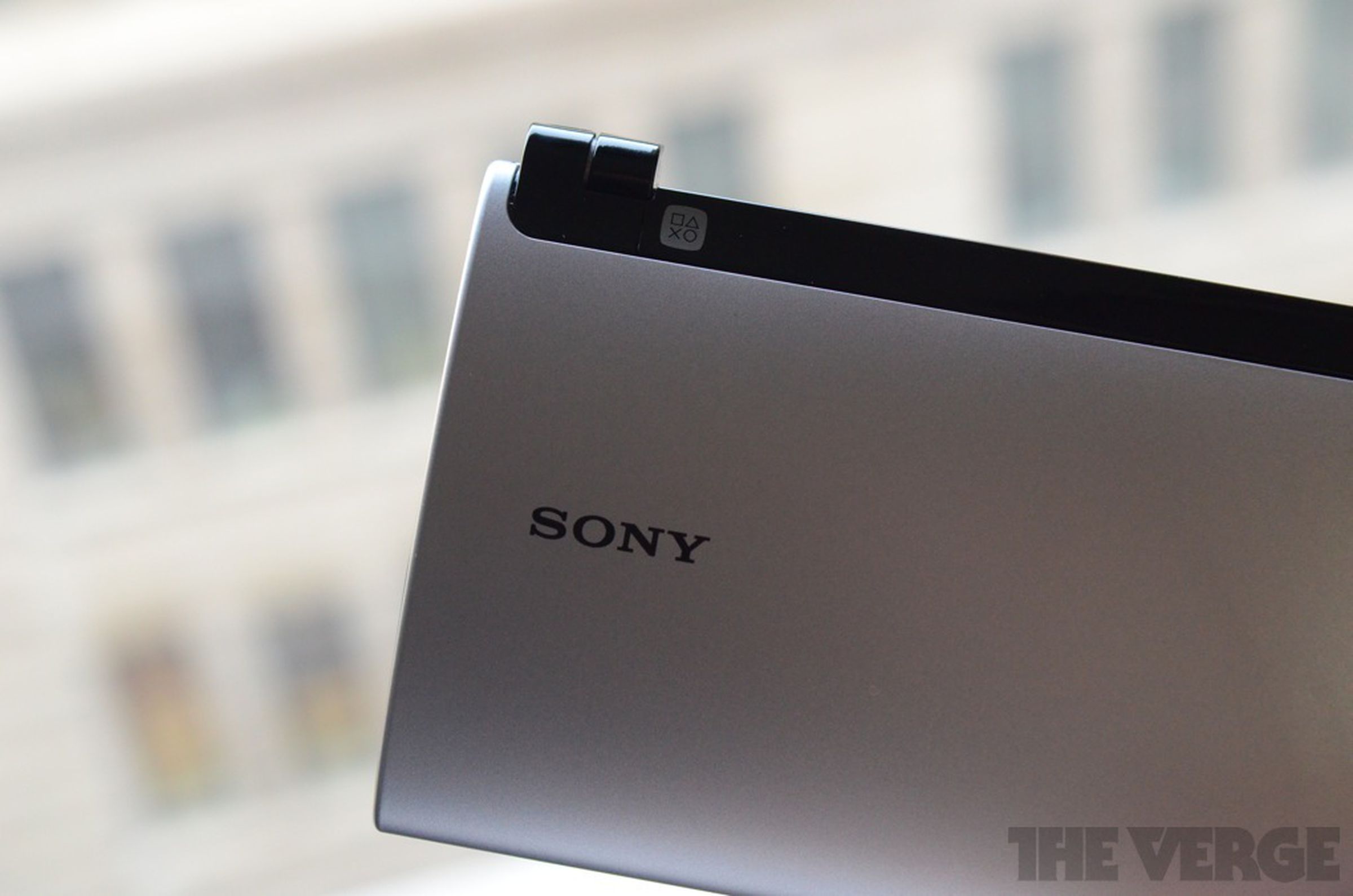 Sony Tablet P review pictures