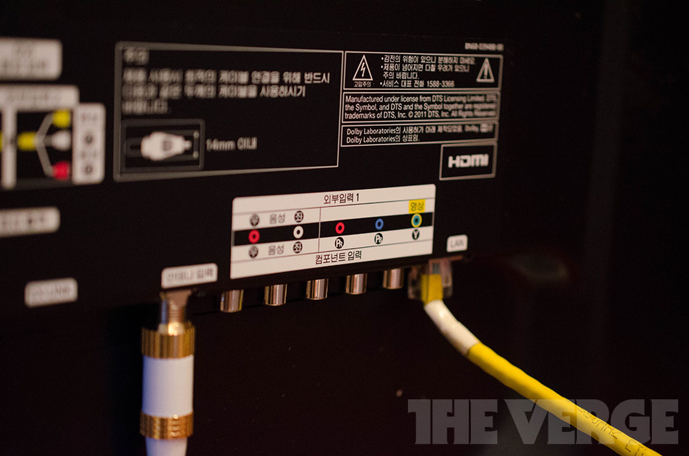 Samsung ES800 LED and E8000 plasma hands-on pictures