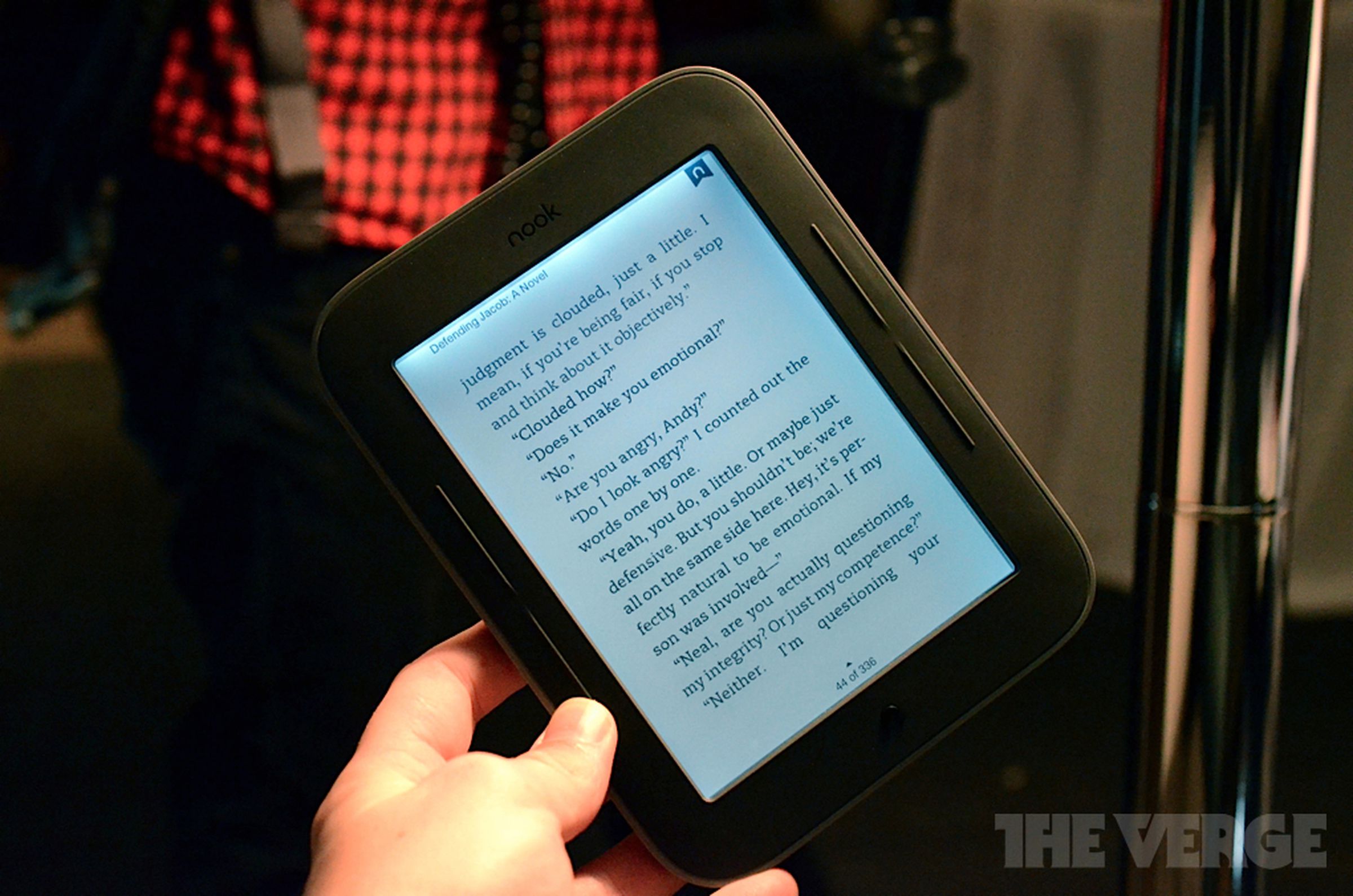 Barnes & Noble Nook Simple Touch with GlowLight hands-on pictures