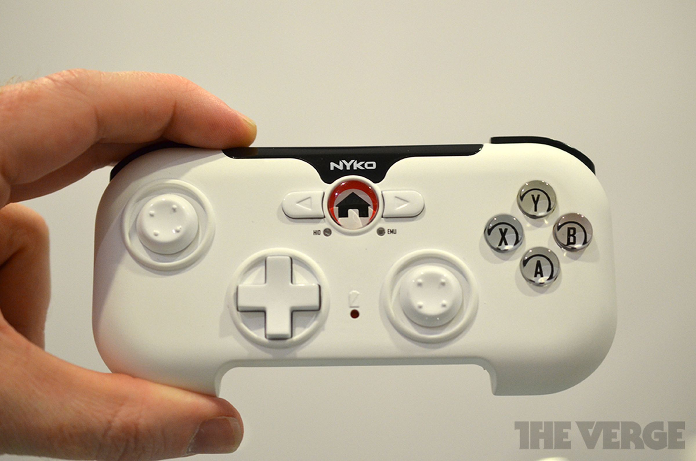 Nyko's PlayPad Android controllers and Free Fighter PS3 arcade stick hands-on images