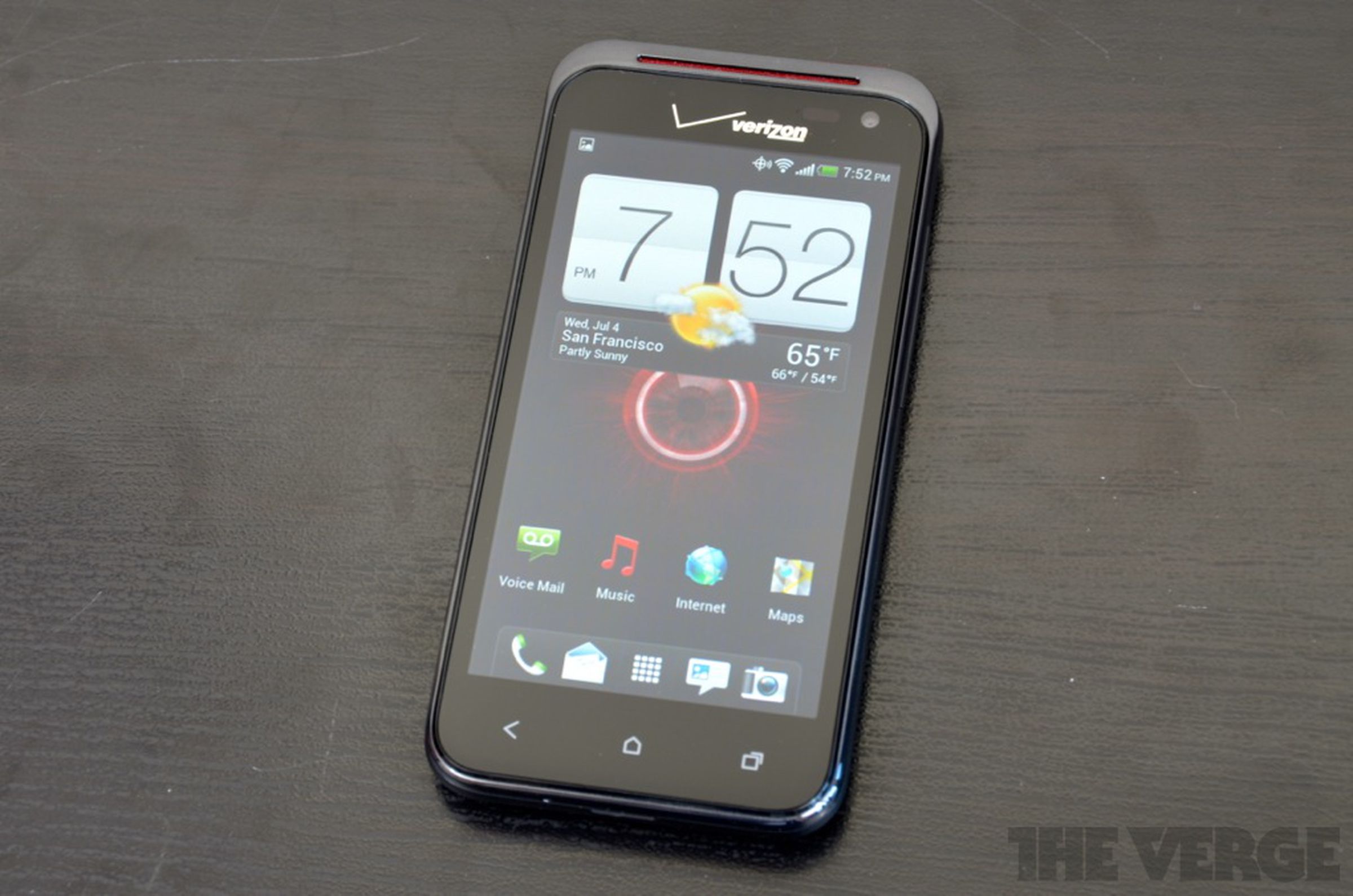 Droid Incredible 4G LTE review images
