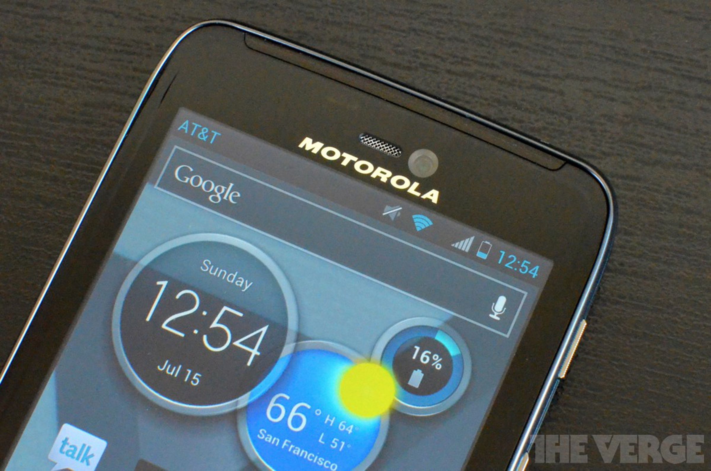 Motorola Atrix HD pictures
