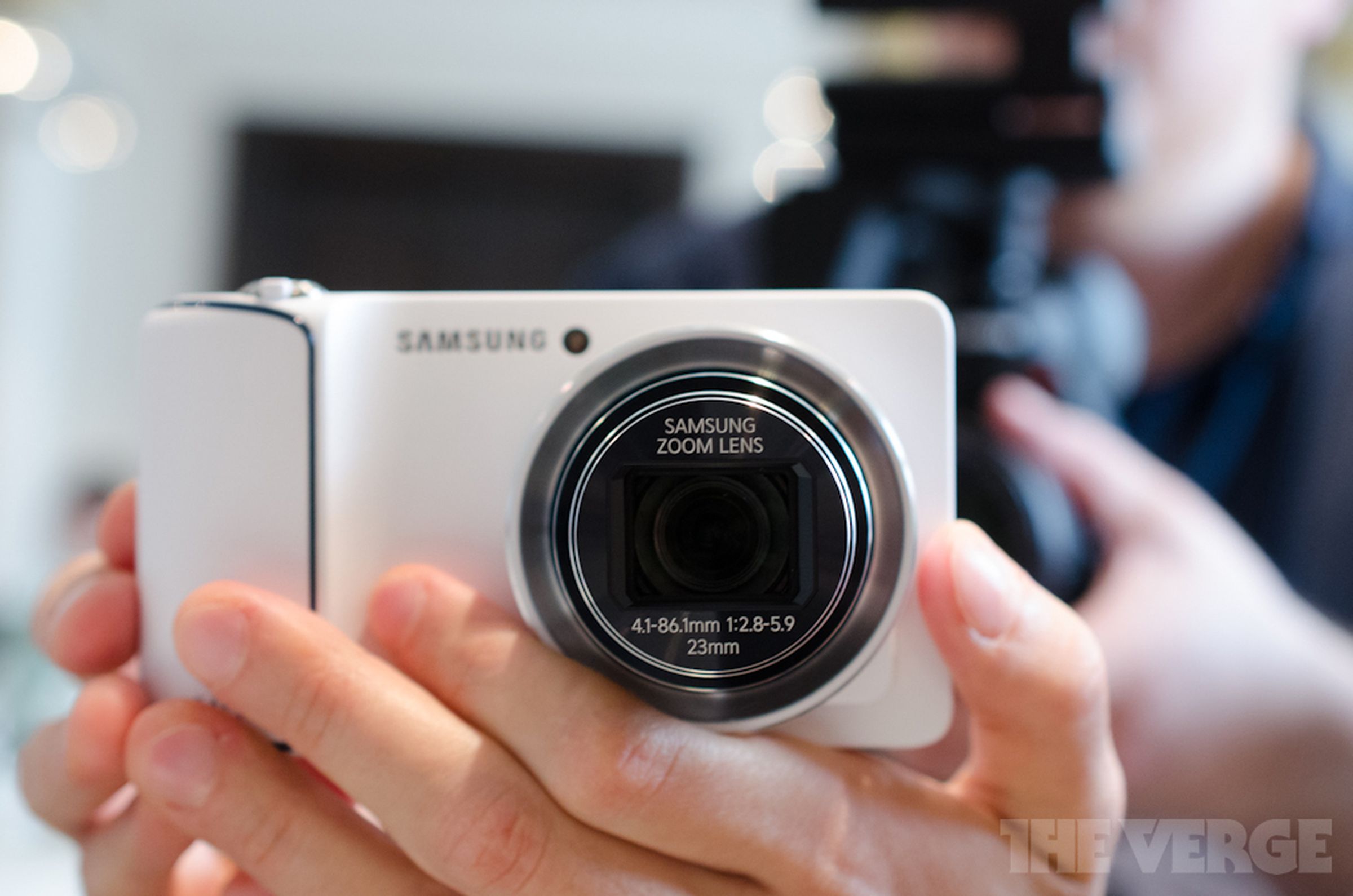 Samsung Galaxy Camera hands-on photos
