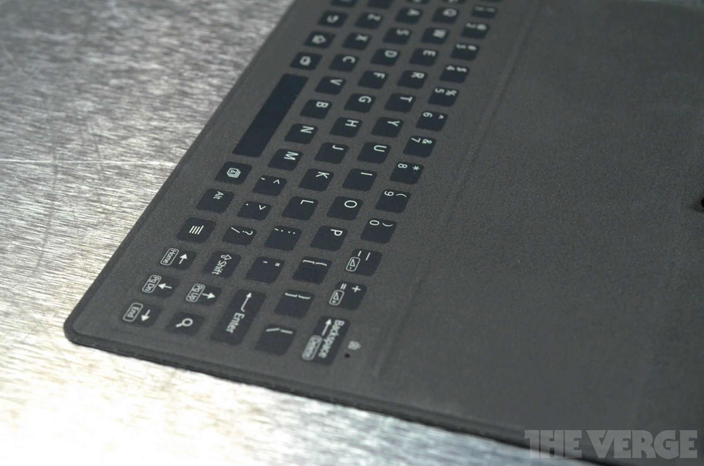 Sony Tablet S keyboard case hands-on