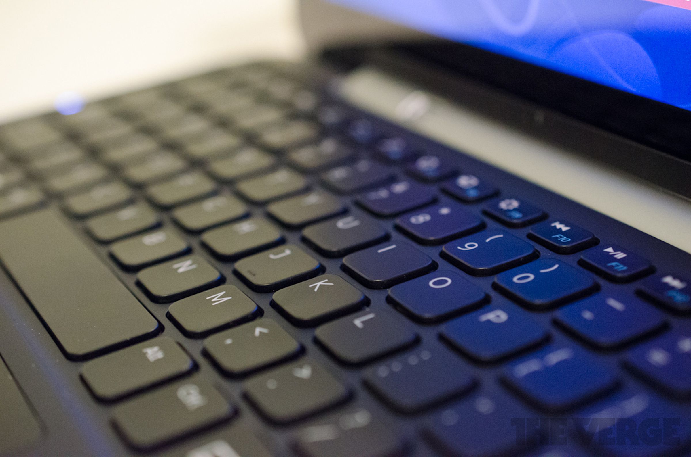 Dell XPS 10 tablet and keyboard dock hands-on pictures