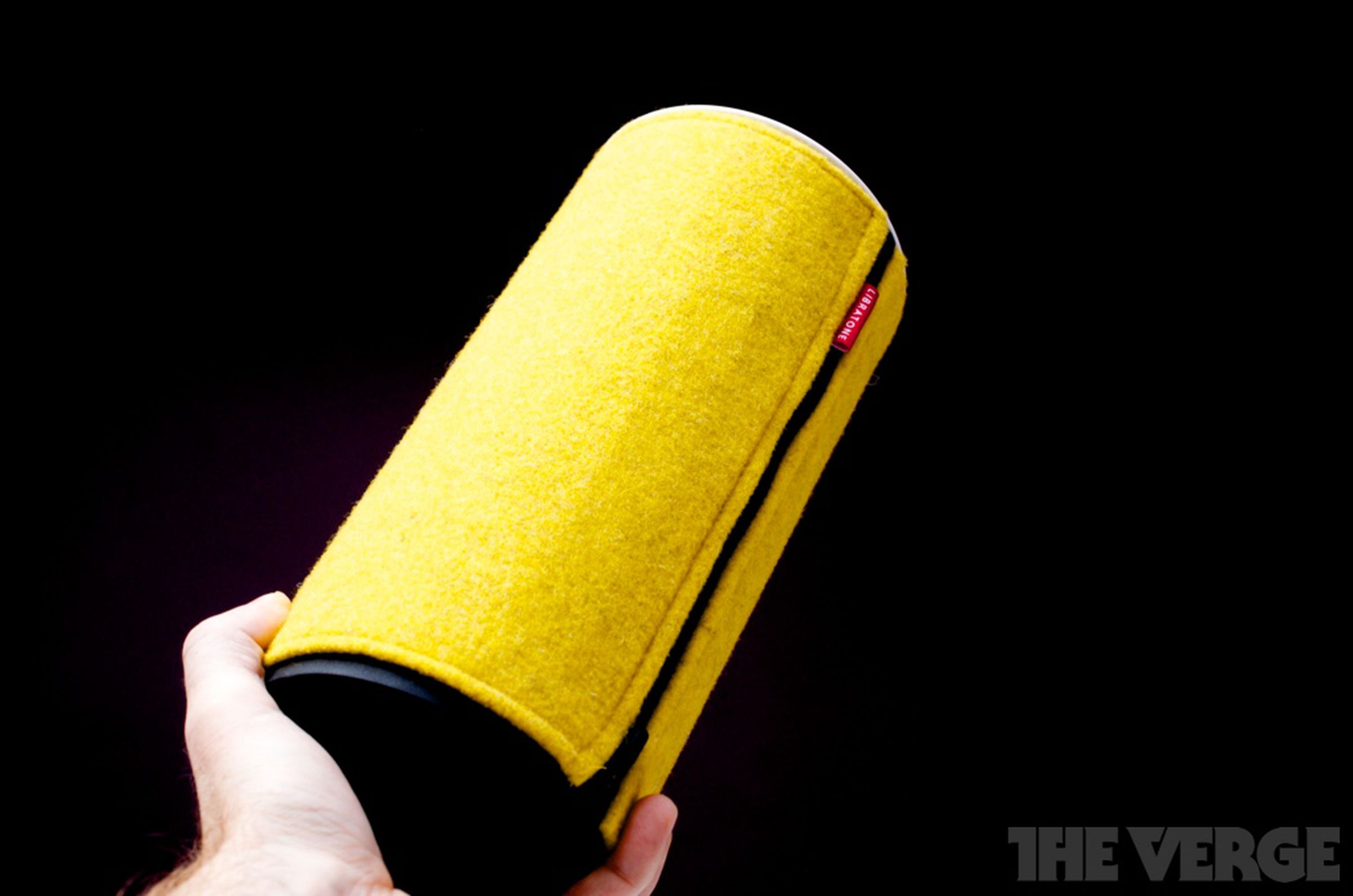 Libratone Zipp review, setup, and unboxing gallery