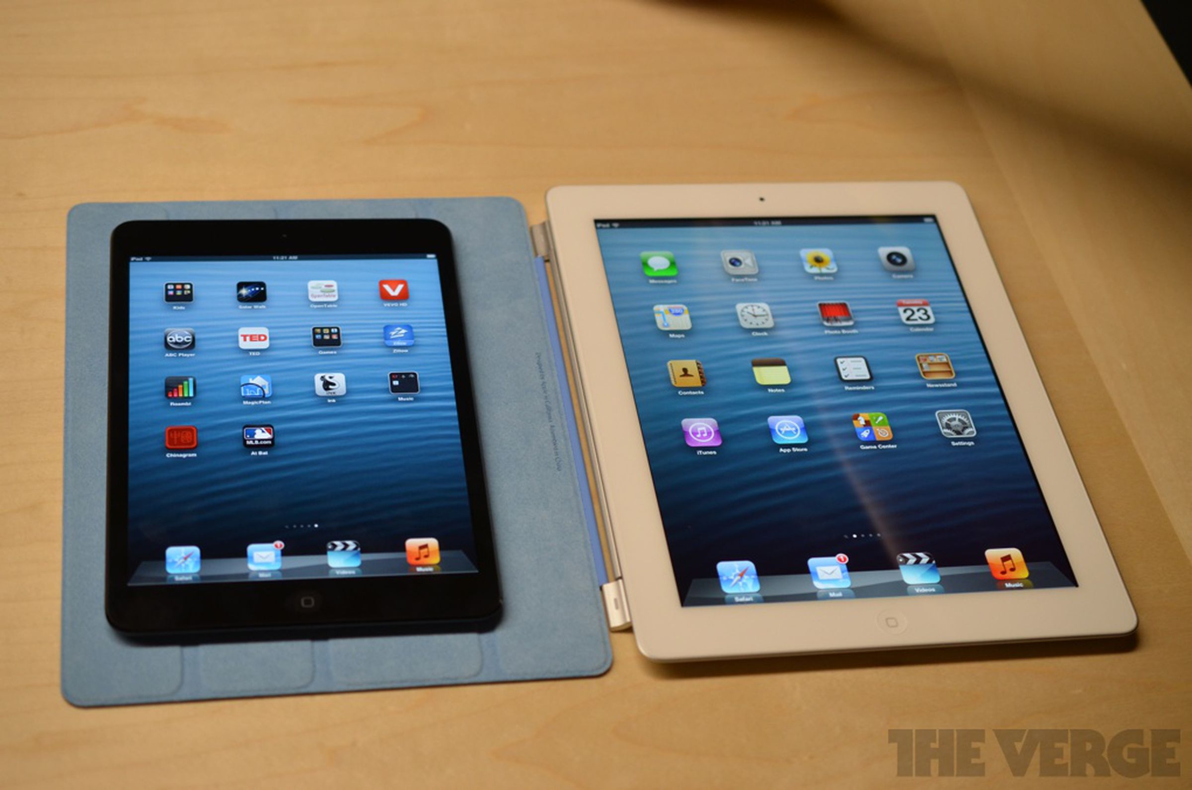 iPad mini hands-on photos