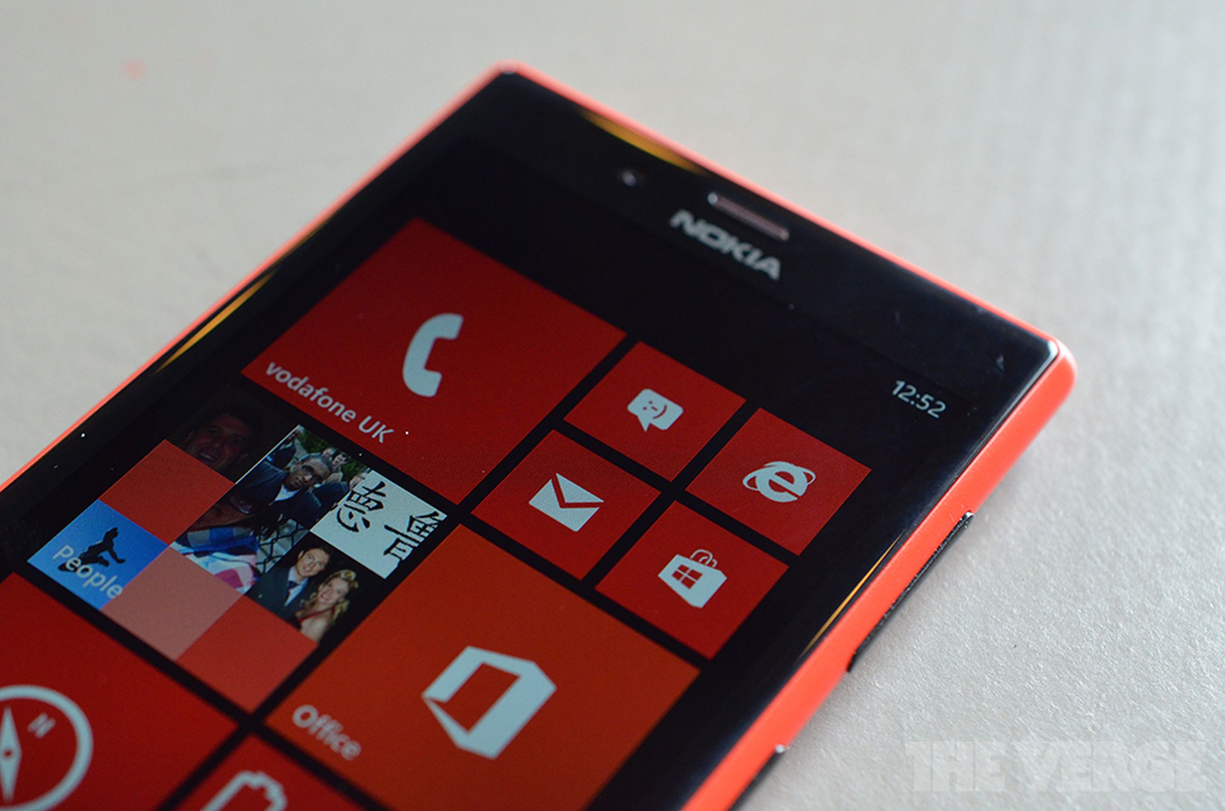 Nokia Lumia 720 photos