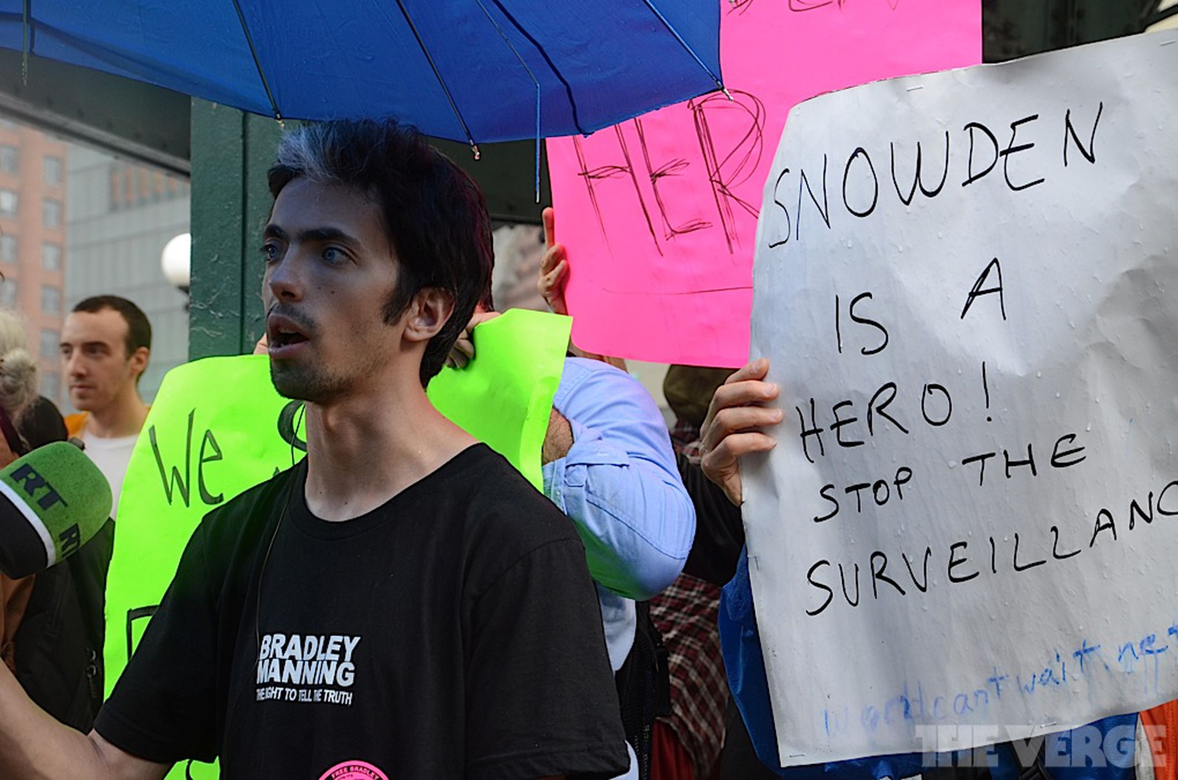 New Yorkers rally for Edward Snowden, NSA whistleblower