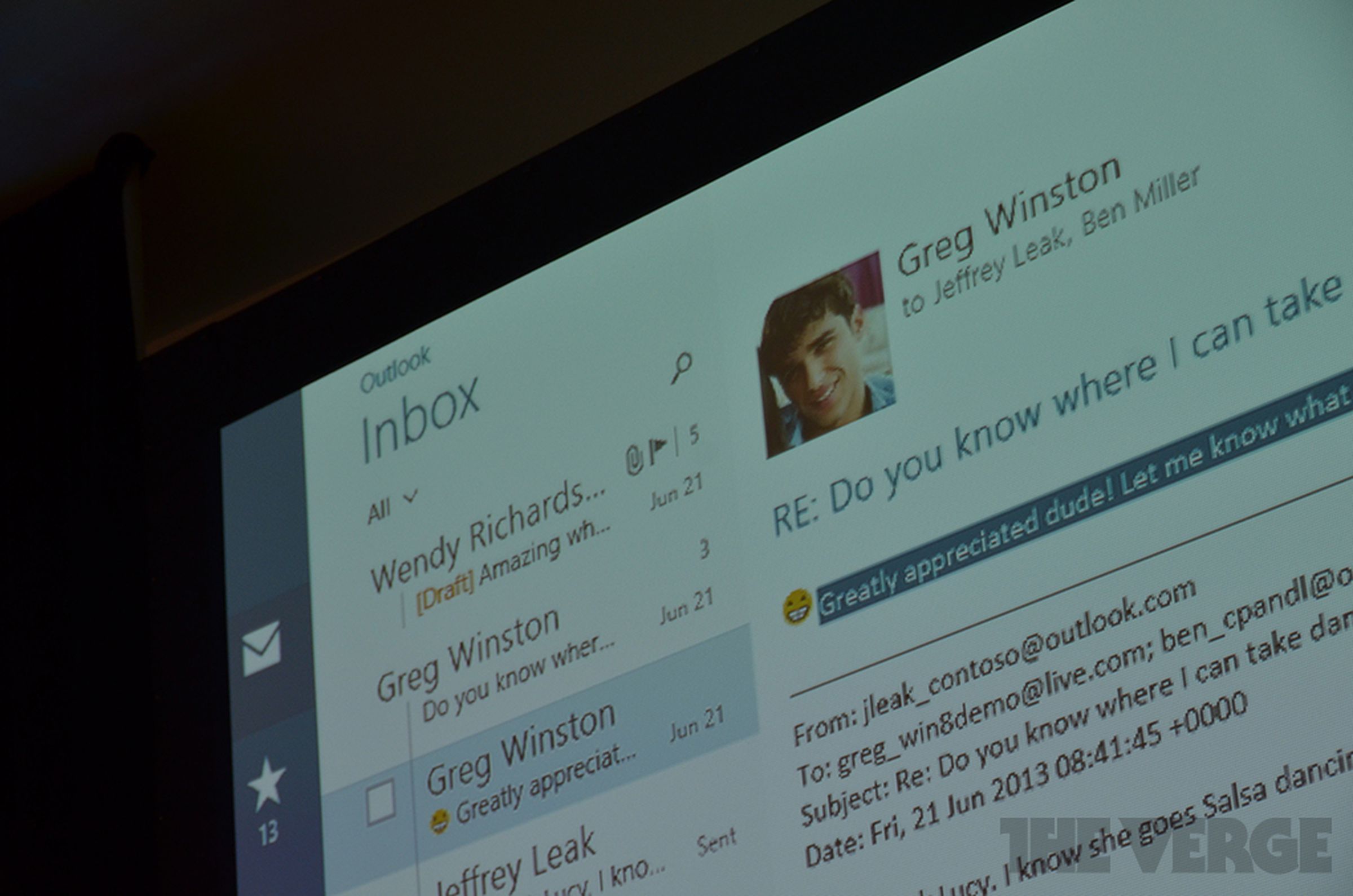 New Mail app for Windows 8.1 photos