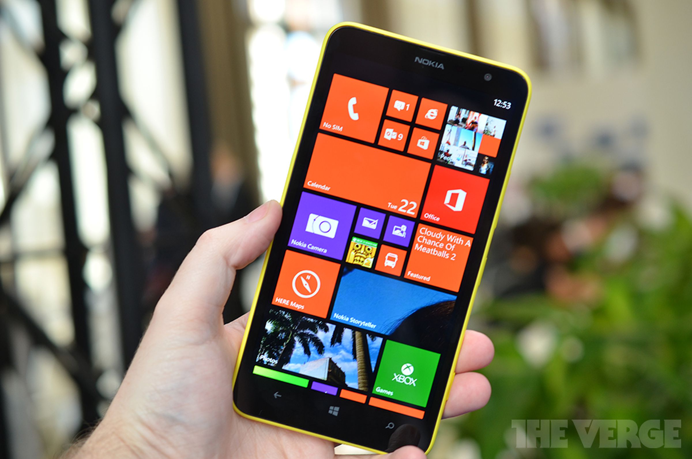 Nokia Lumia 1320 hands-on photos