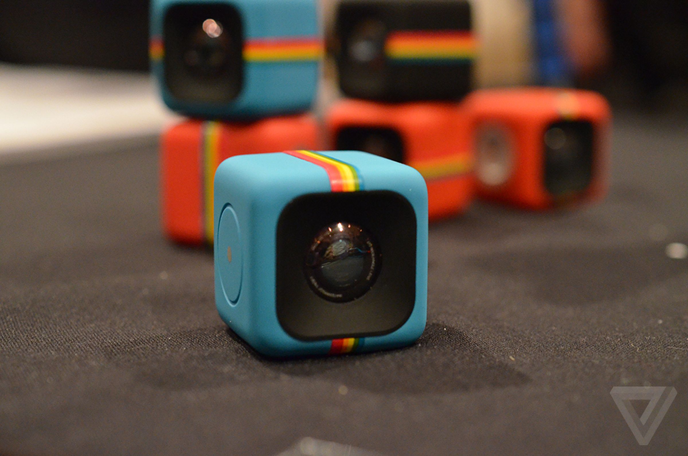 Polaroid C3 Action Sports video camera hands-on images