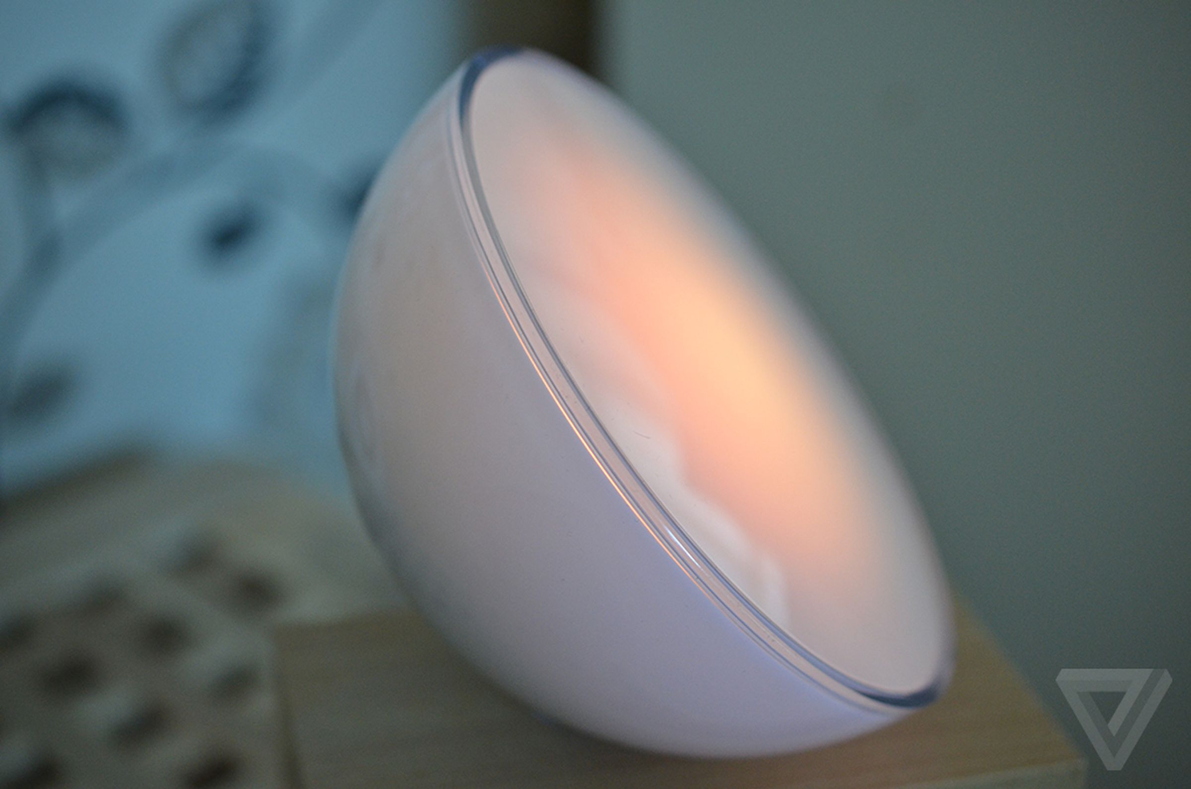 Philips Hue Go hands-on pictures
