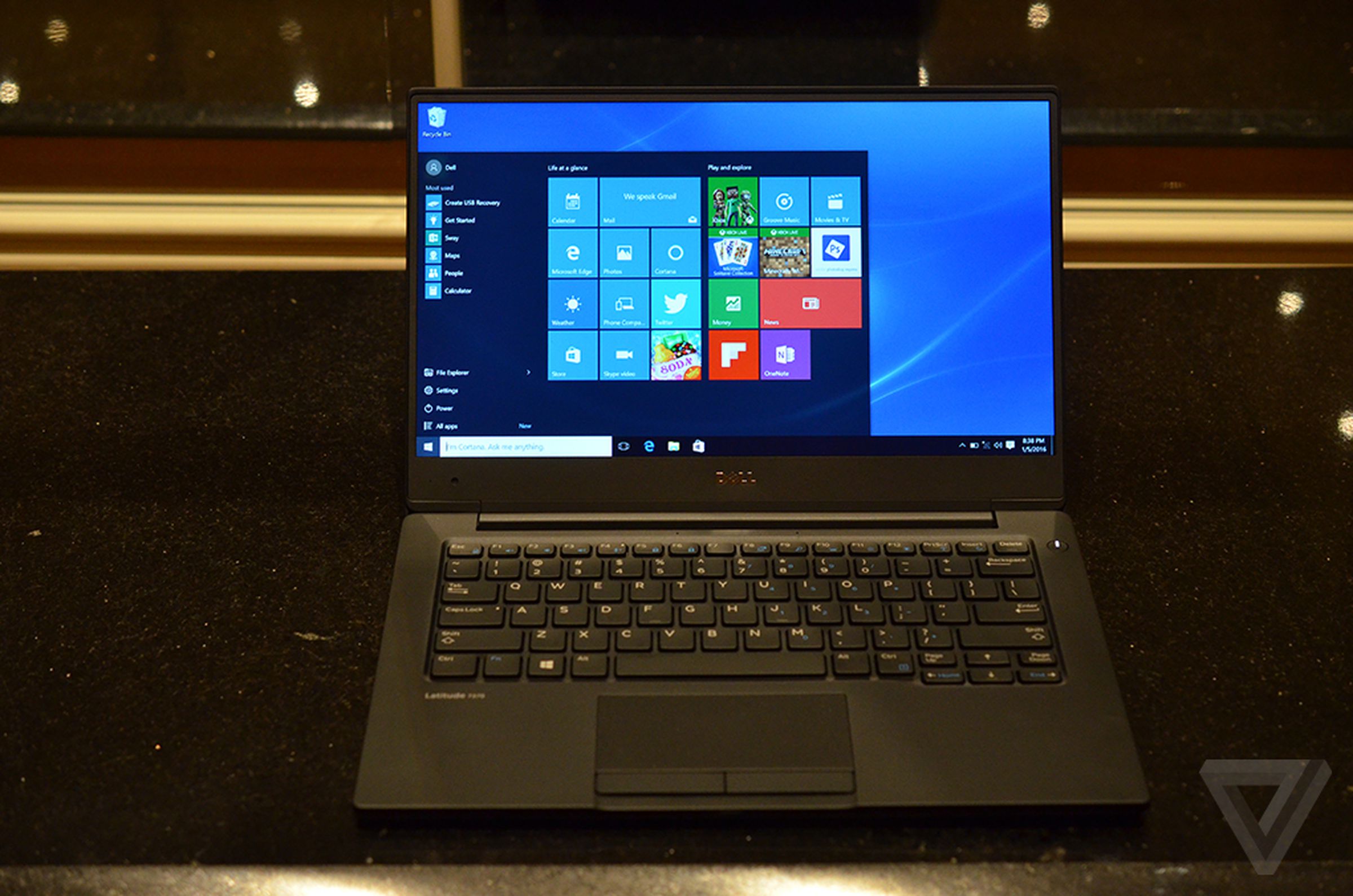 Dell Latitude 13 (2016) hands-on photos
